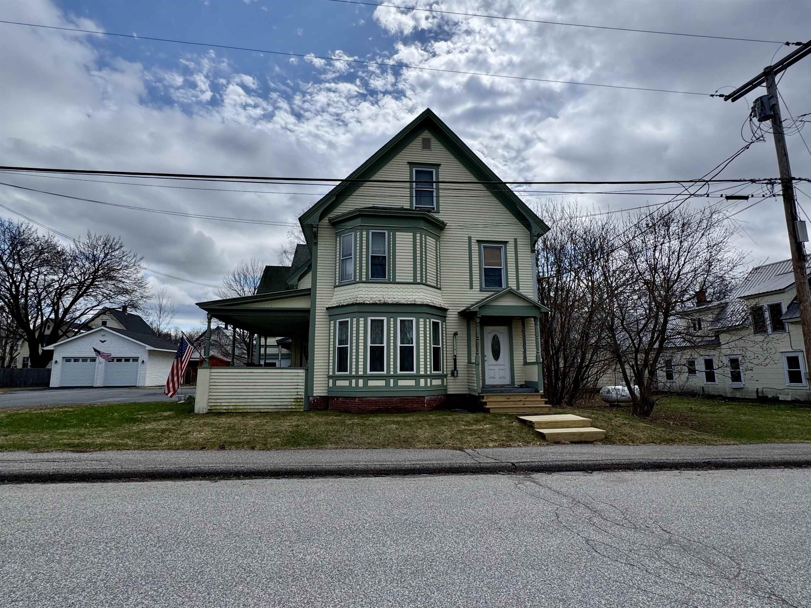 20 Pine Street Property Photo 2