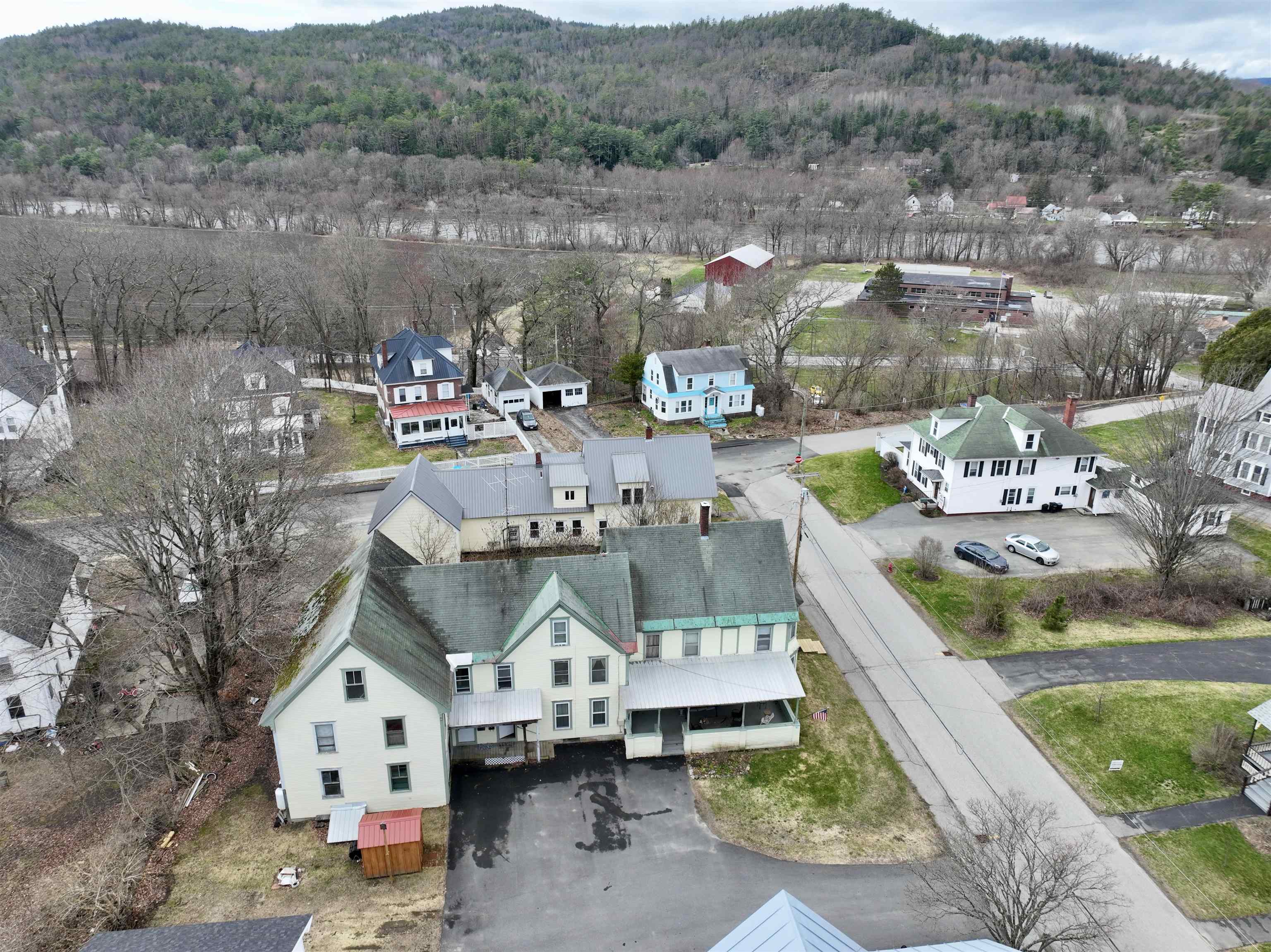 20 Pine Street Property Photo 4