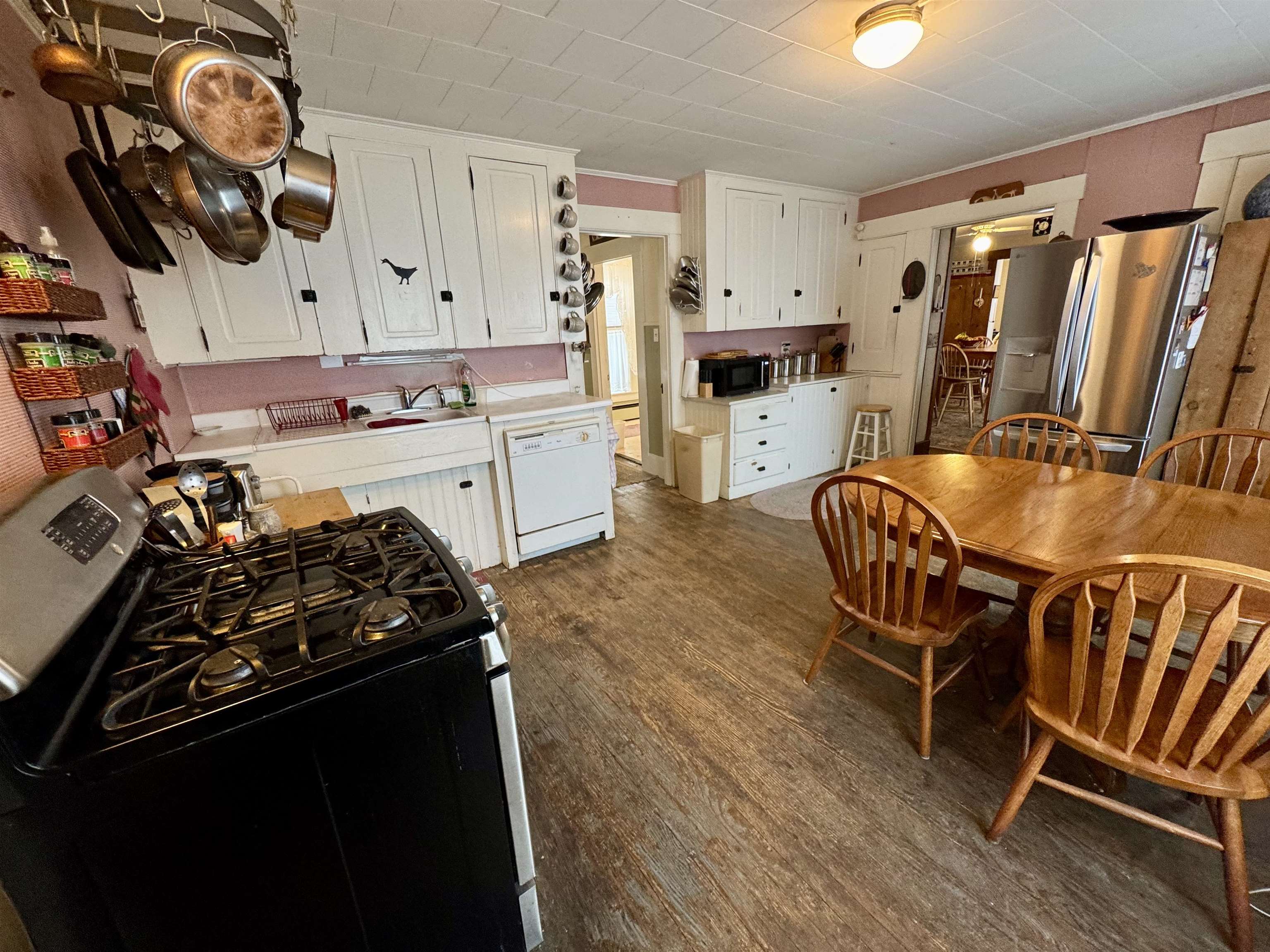 20 Pine Street Property Photo 5