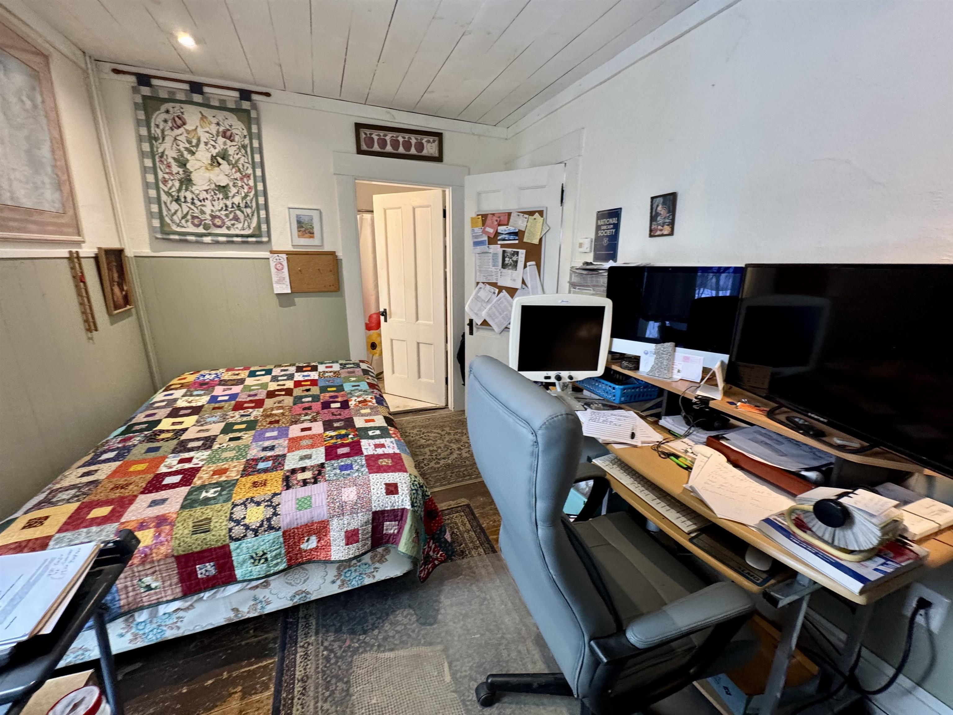 20 Pine Street Property Photo 8