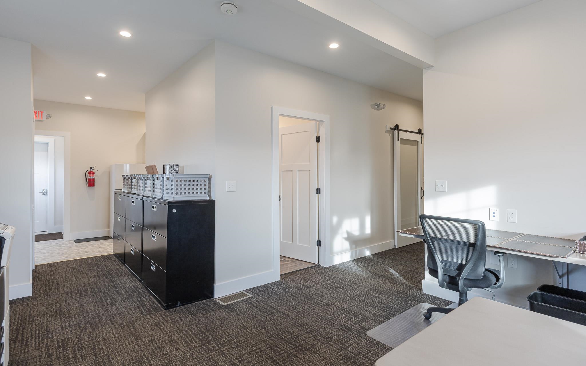 60 Dearborn Circle Property Photo 18