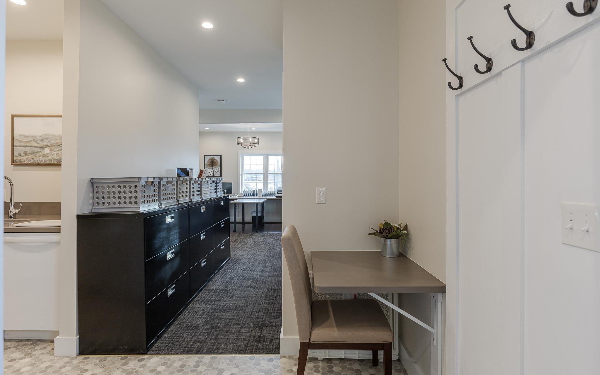60 Dearborn Circle Property Photo 21