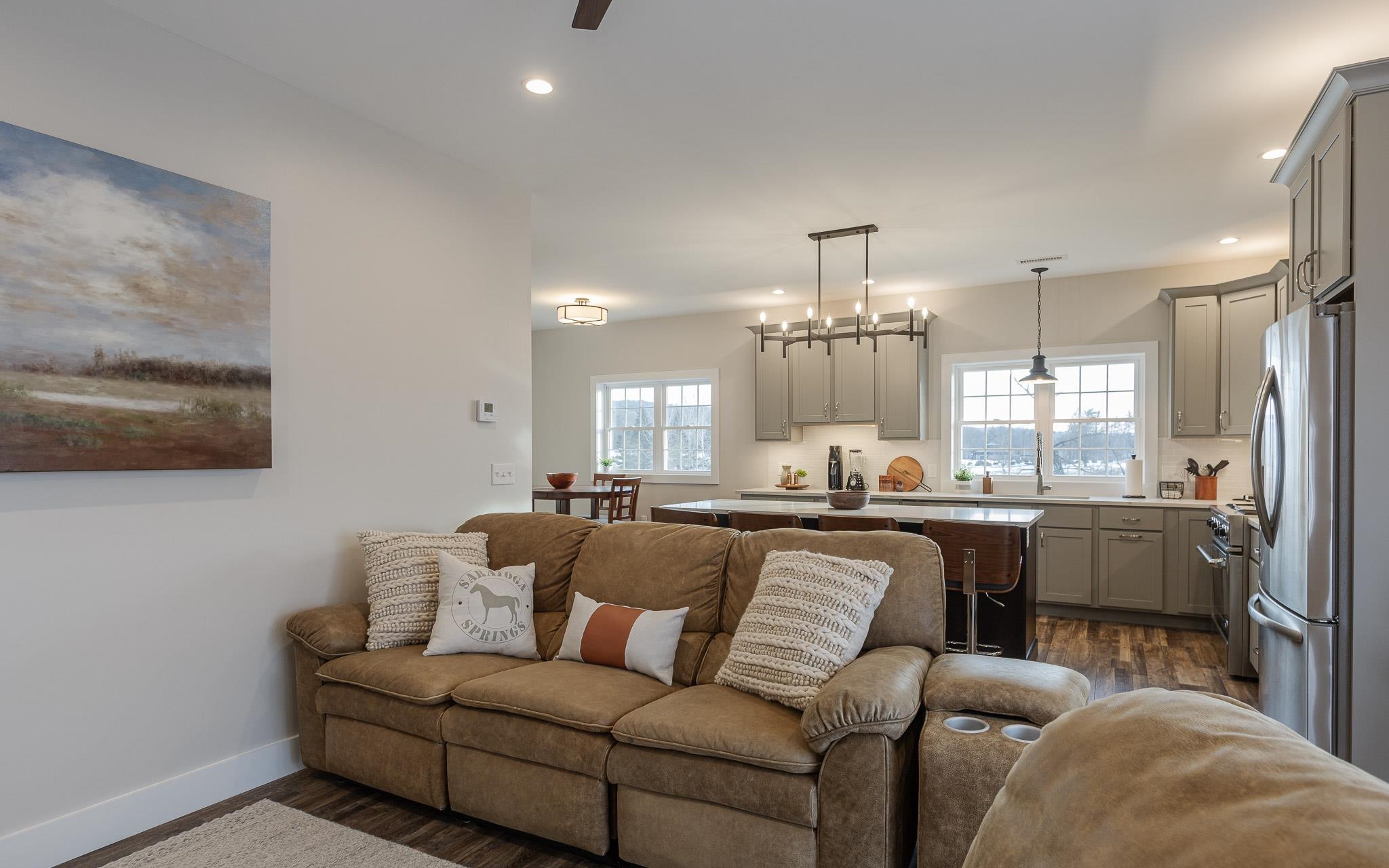 60 Dearborn Circle Property Photo 24