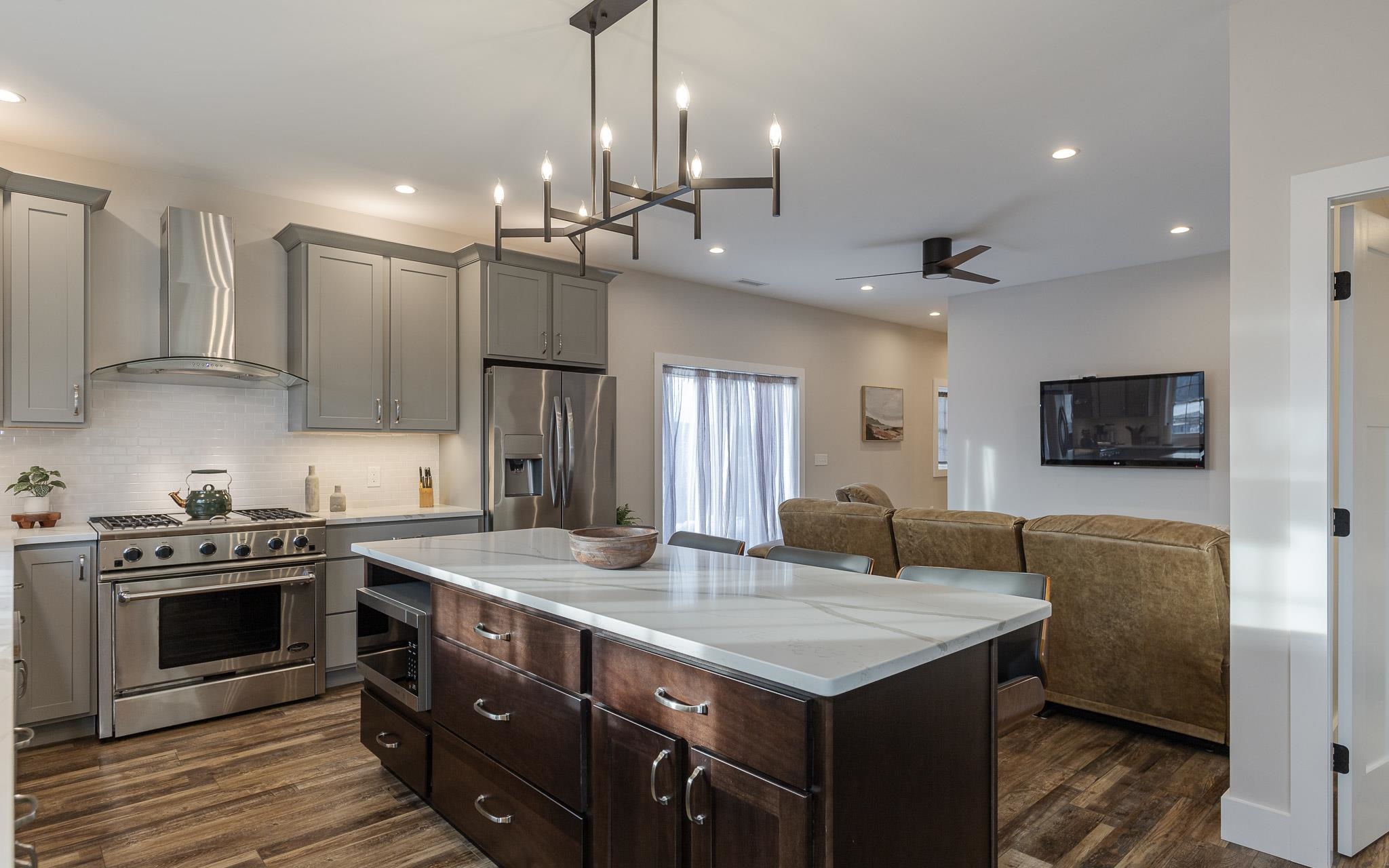 60 Dearborn Circle Property Photo 25