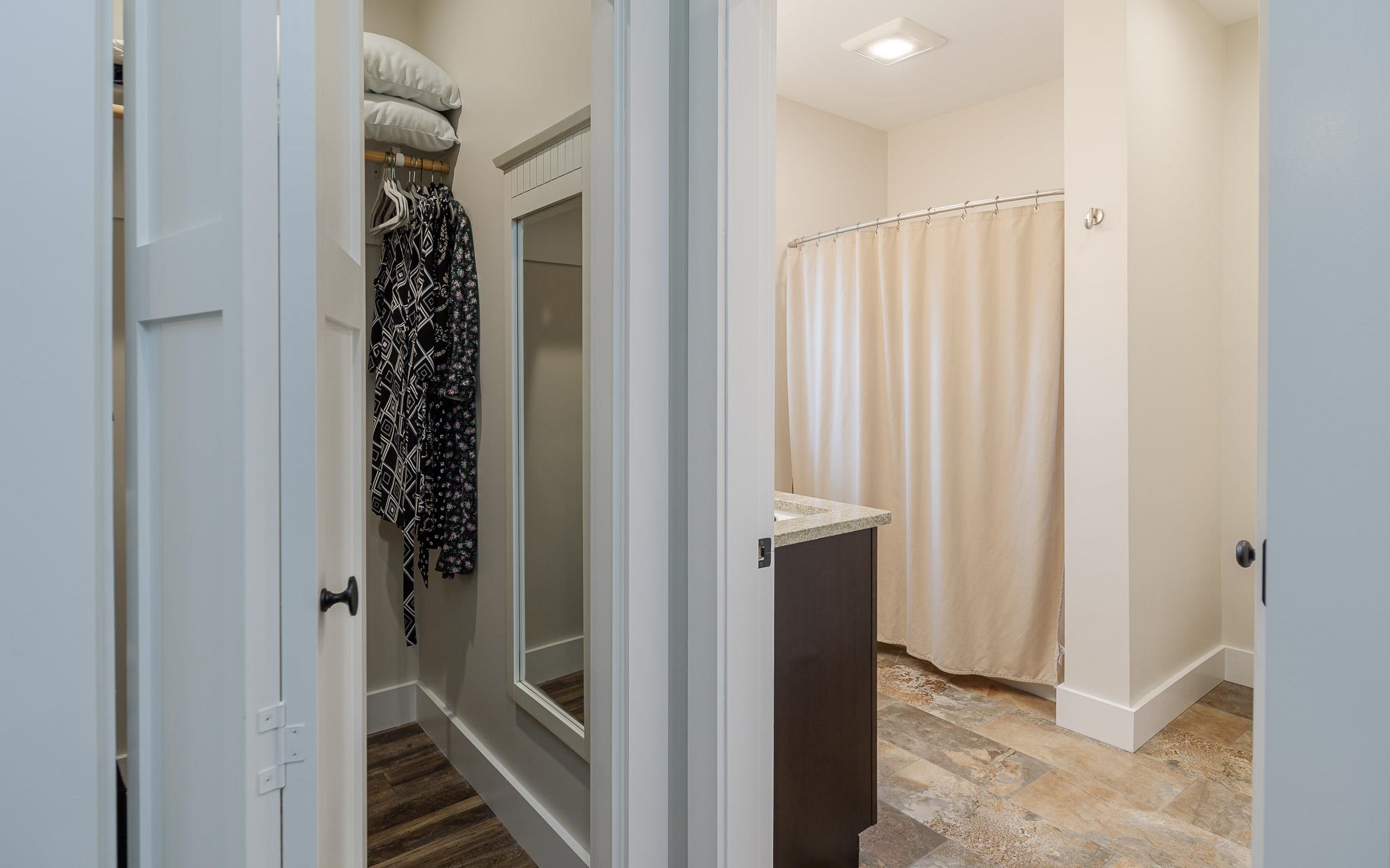 60 Dearborn Circle Property Photo 31