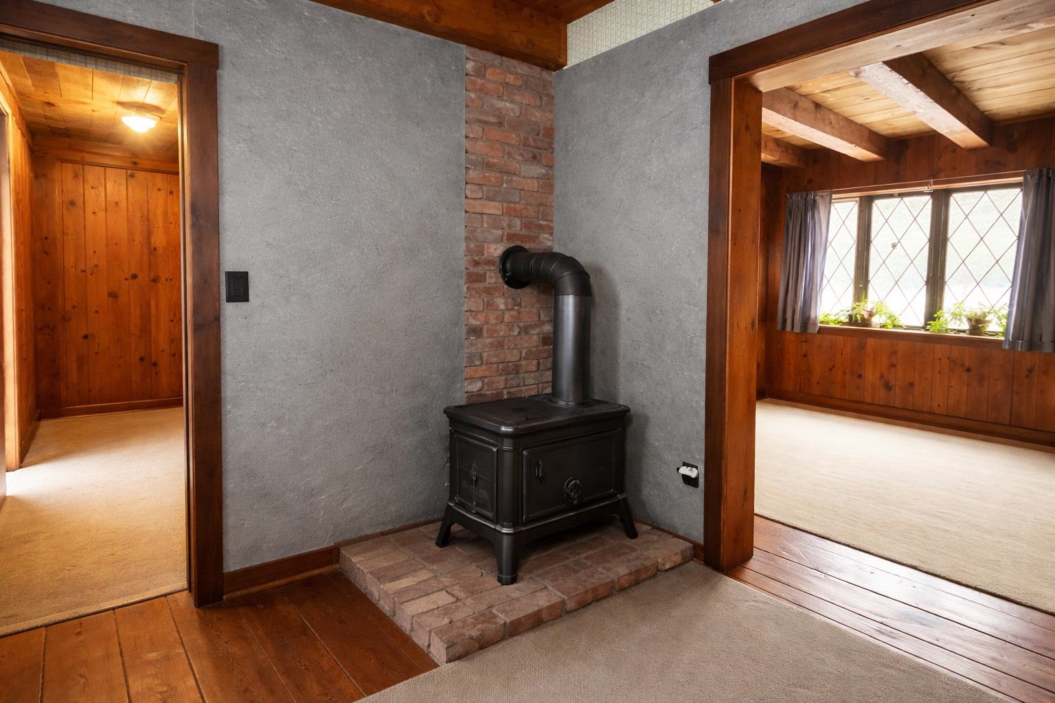 846 Weeks Hill Road Property Photo 17