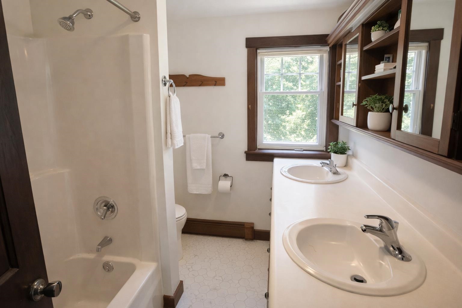 846 Weeks Hill Road Property Photo 31