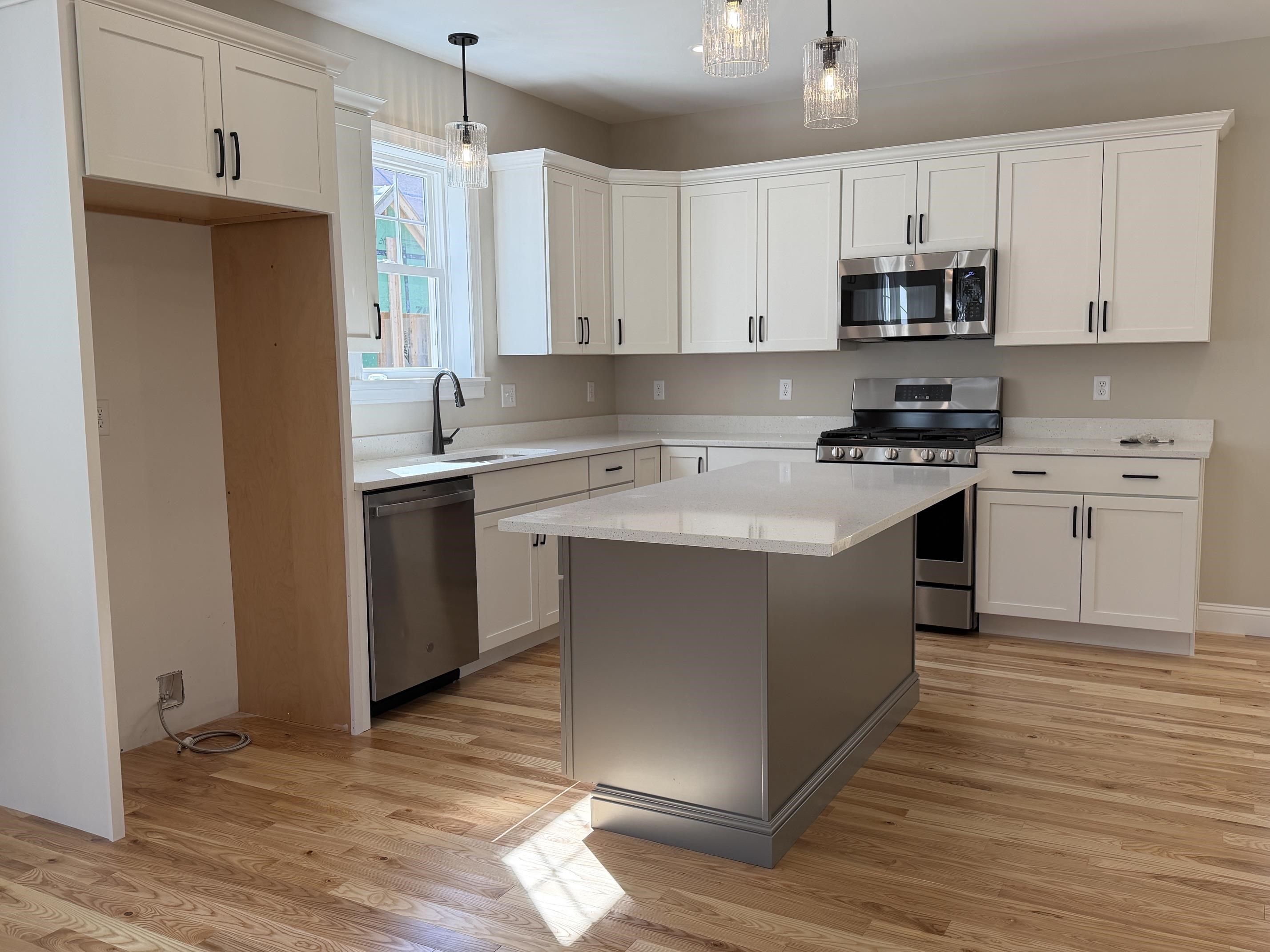 Unit 27 Summerwind Place Property Photo 3