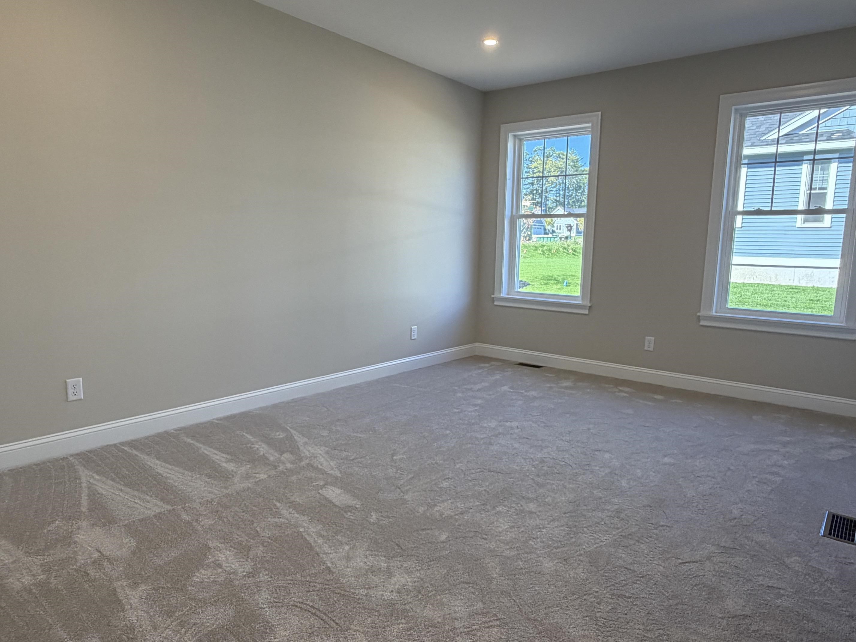 Unit 27 Summerwind Place Property Photo 12