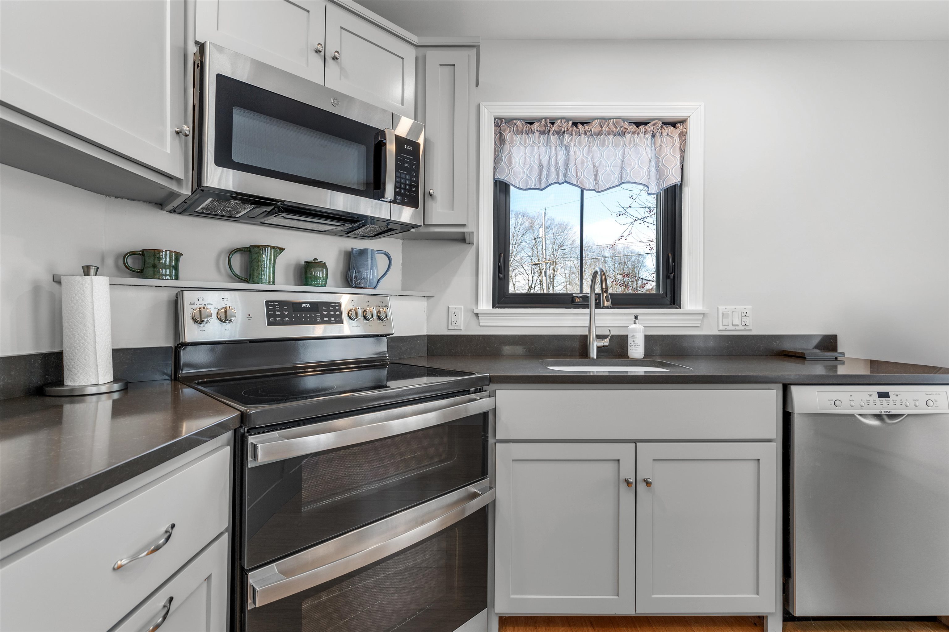 34 Pleasant Street Property Photo 8