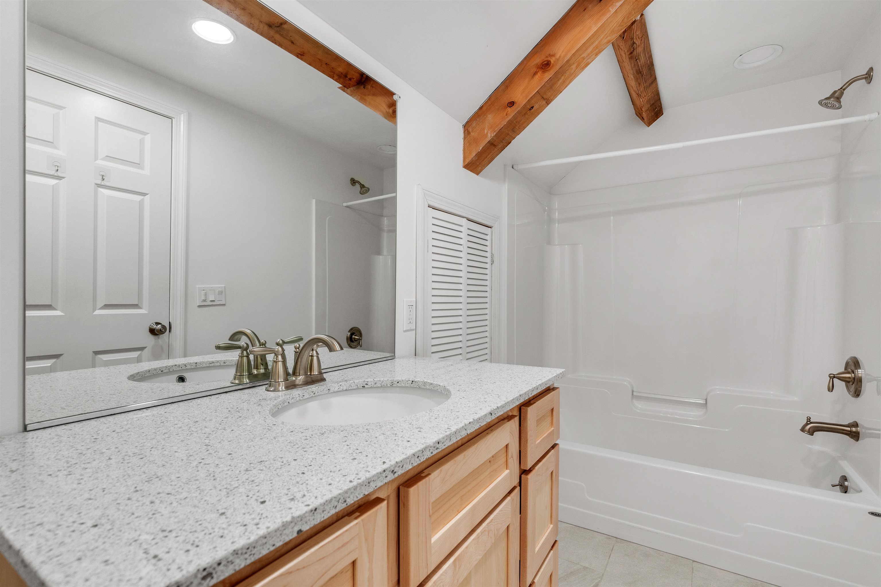 34 Pleasant Street Property Photo 32
