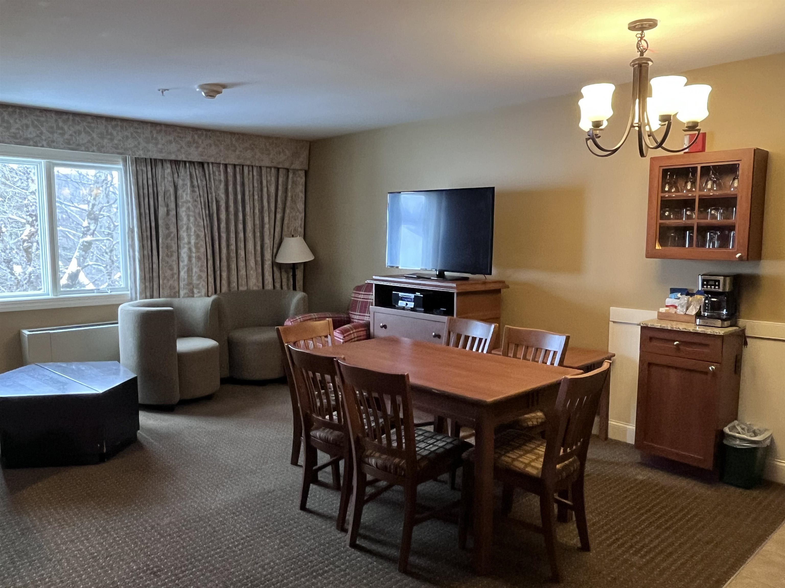 208/210 Qtr2 89 Grand Summit Way Property Photo 4