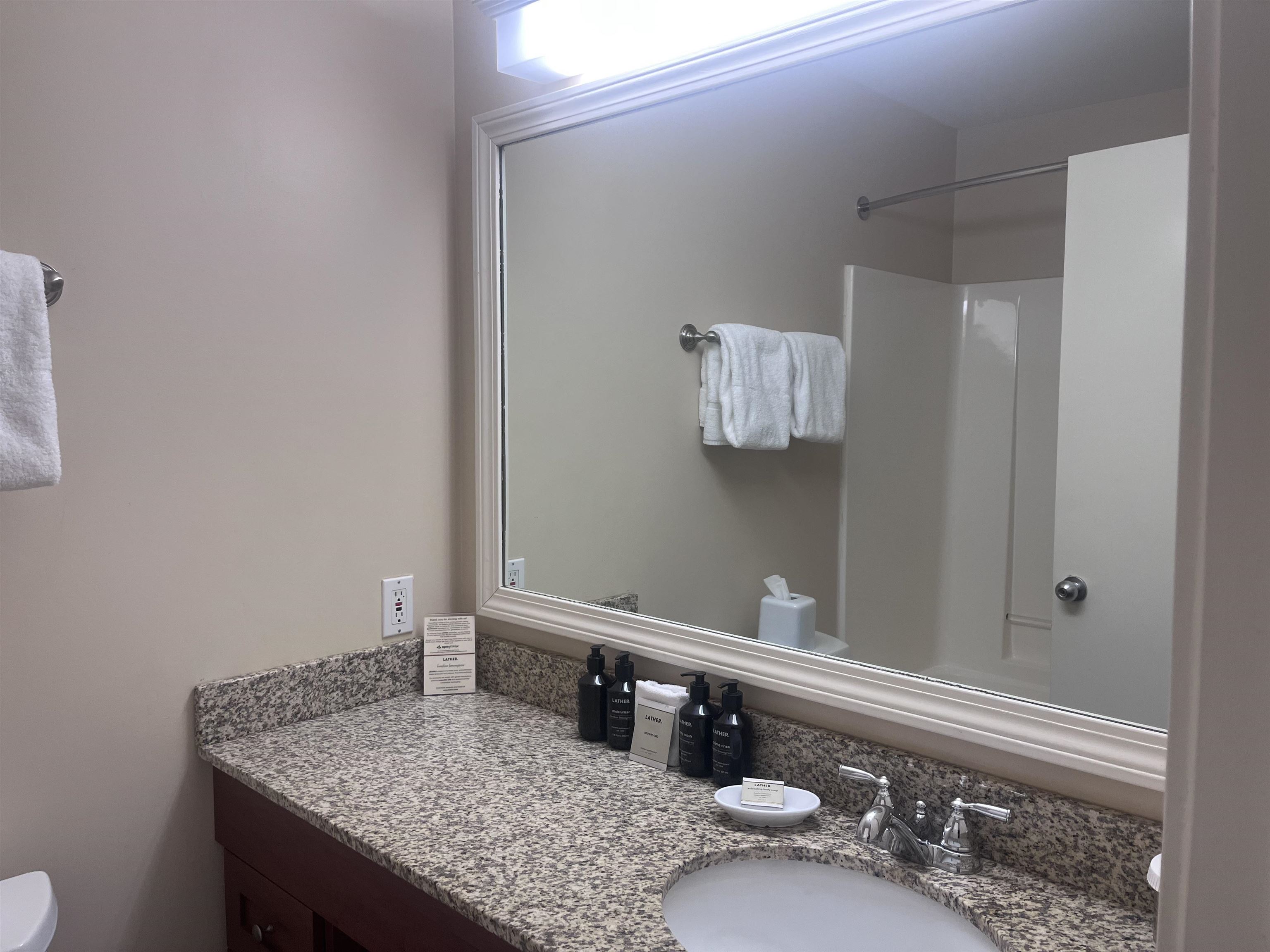 208/210 Qtr2 89 Grand Summit Way Property Photo 16