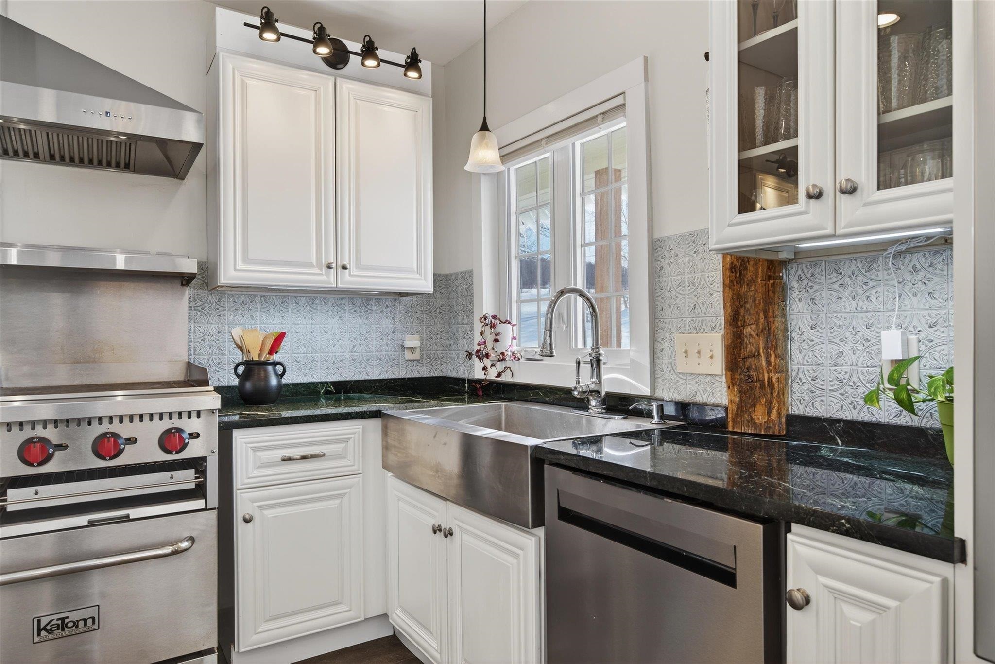 1407 Whittier Hill Road Property Photo 9