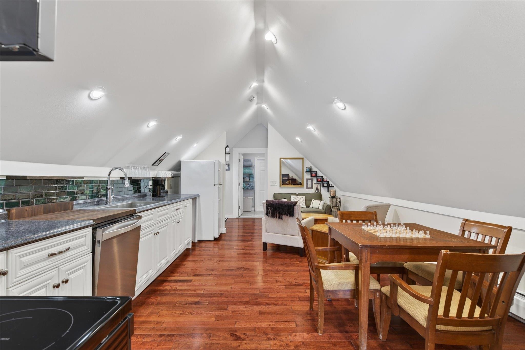 1407 Whittier Hill Road Property Photo 26