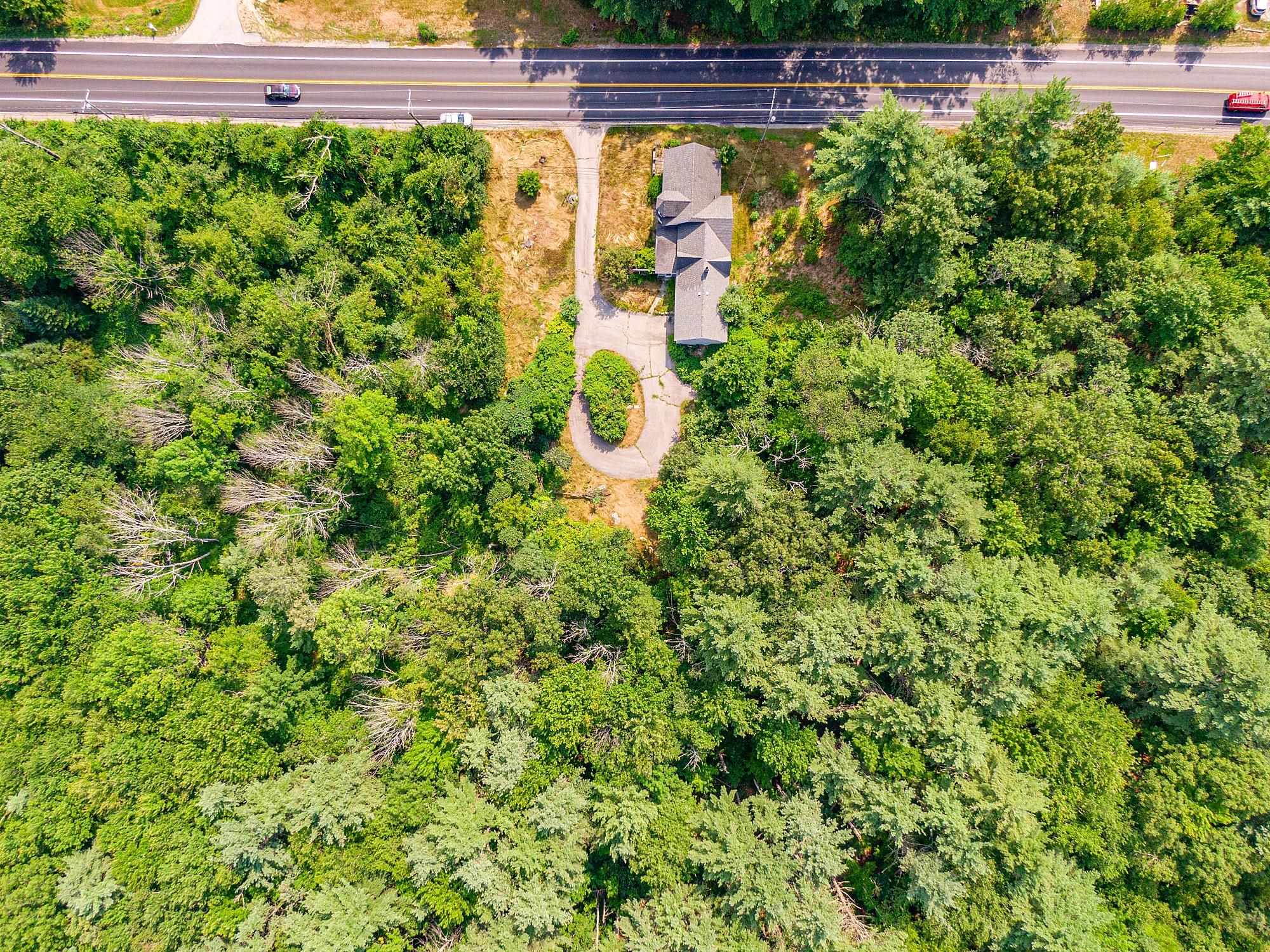 267 Londonderry Turnpike Property Photo 8