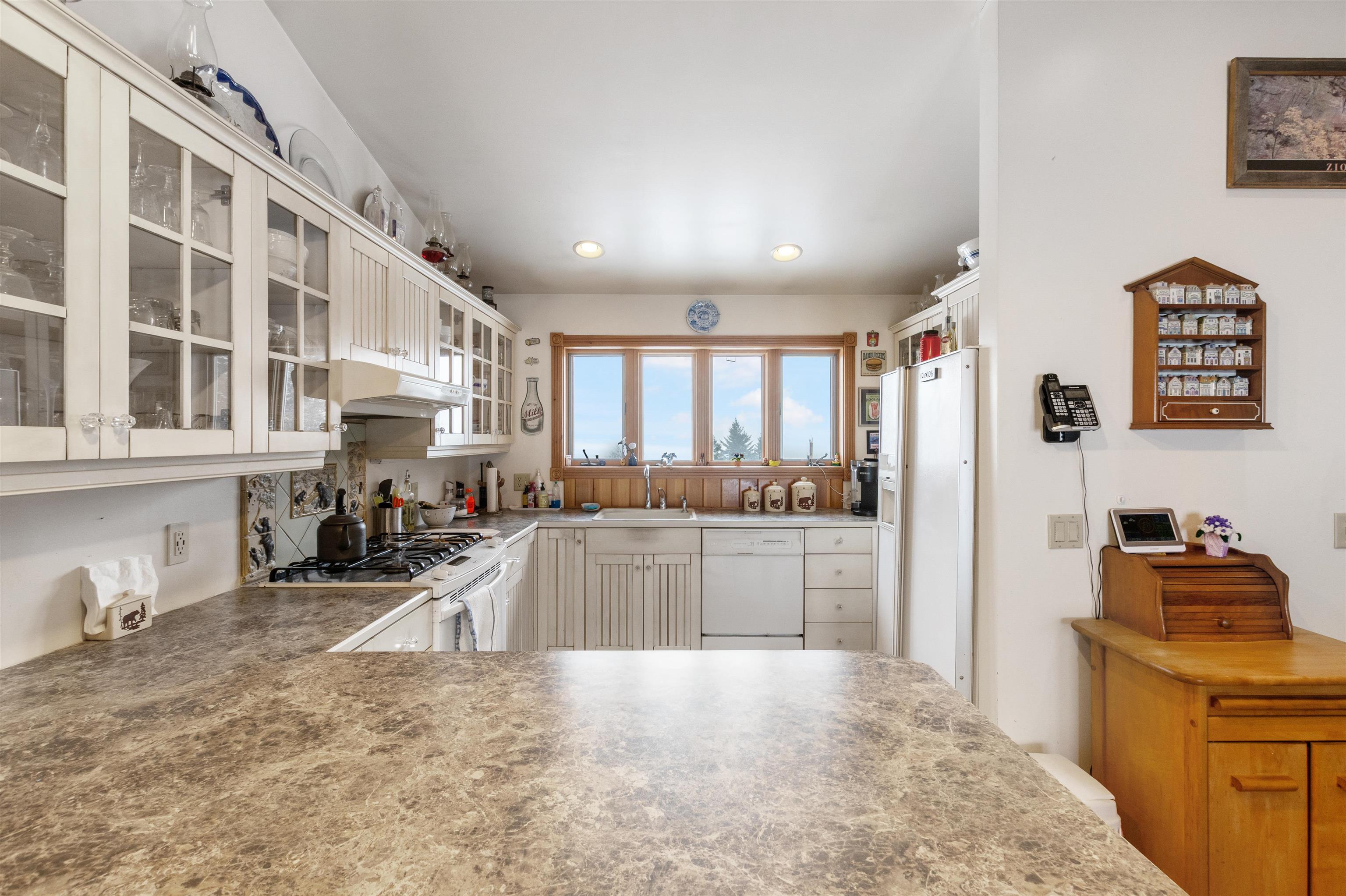 56 The Tarns Road Property Photo 15