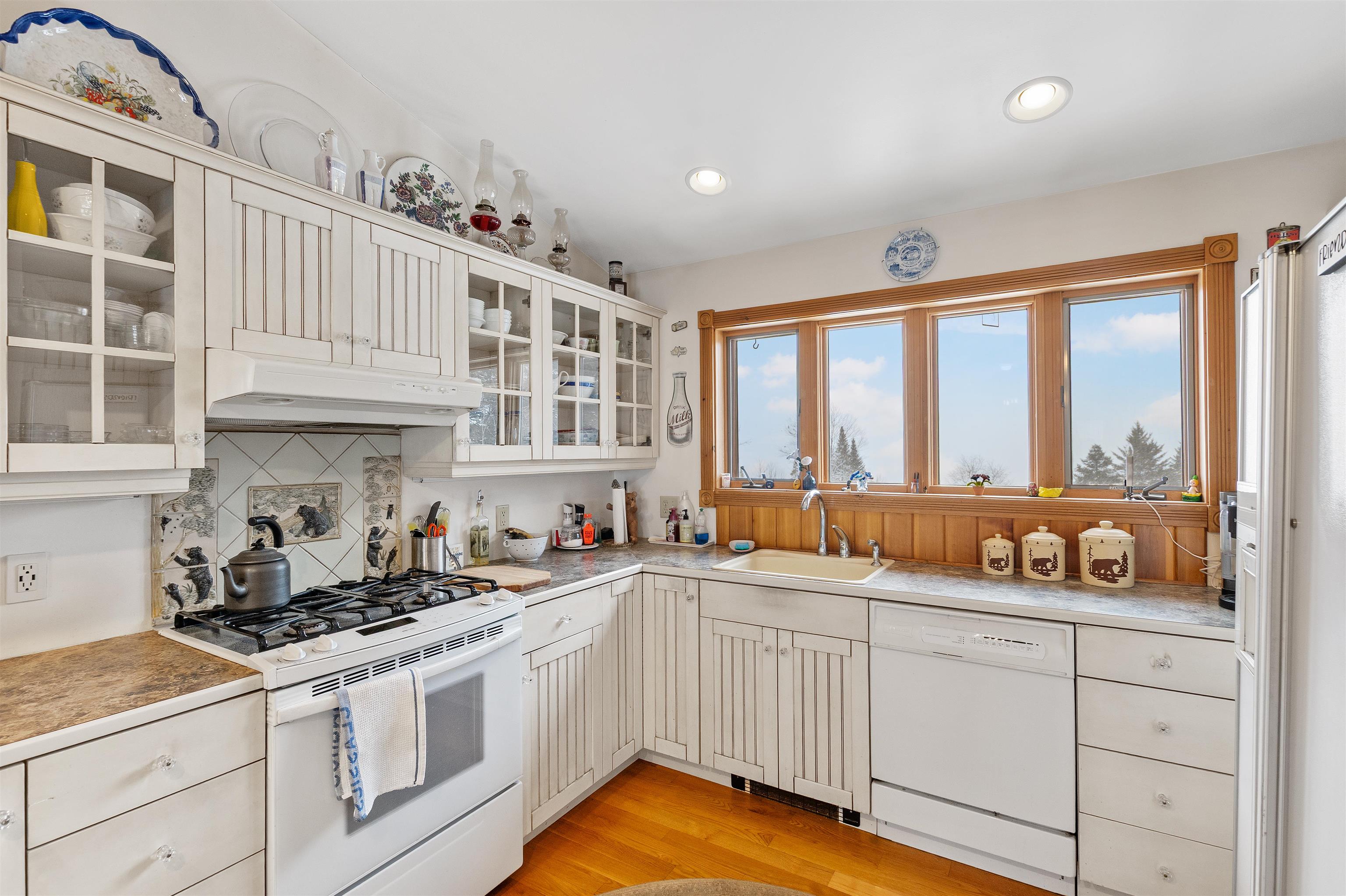 56 The Tarns Road Property Photo 16