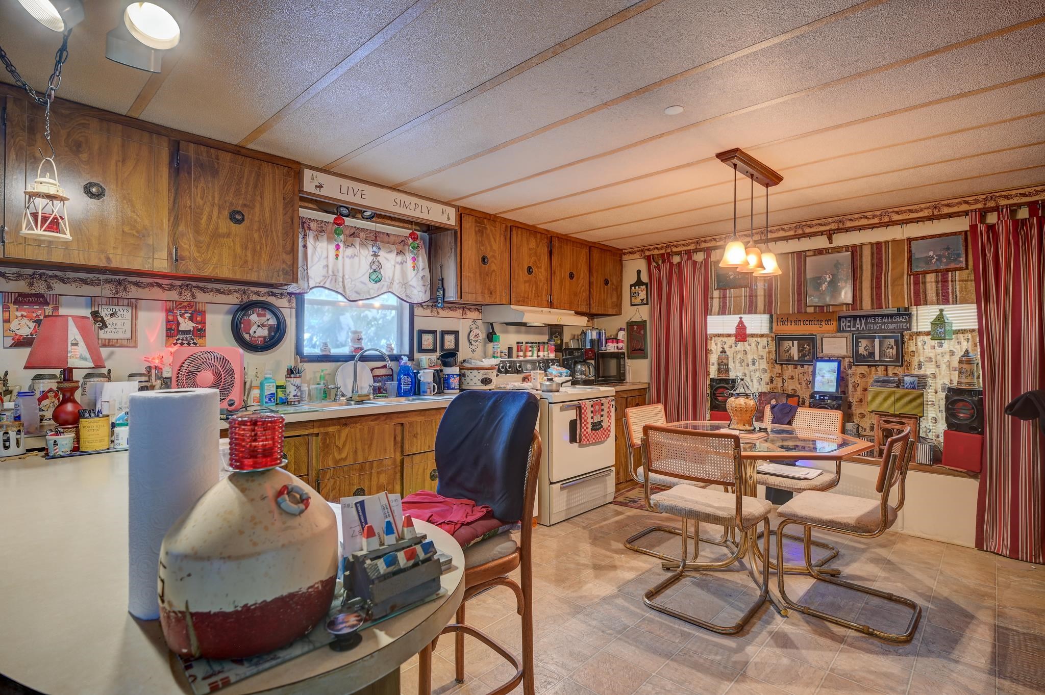 42 Fox Hill Lane Property Photo 6