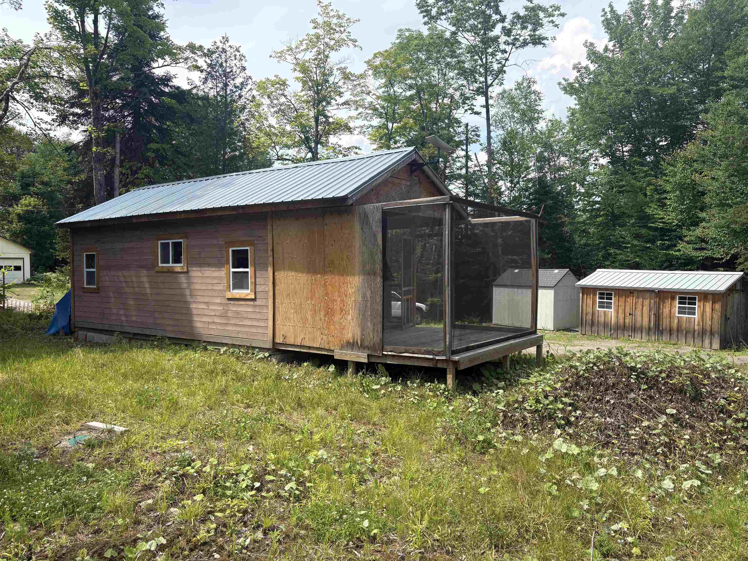 905 Peak Road Property Photo 1