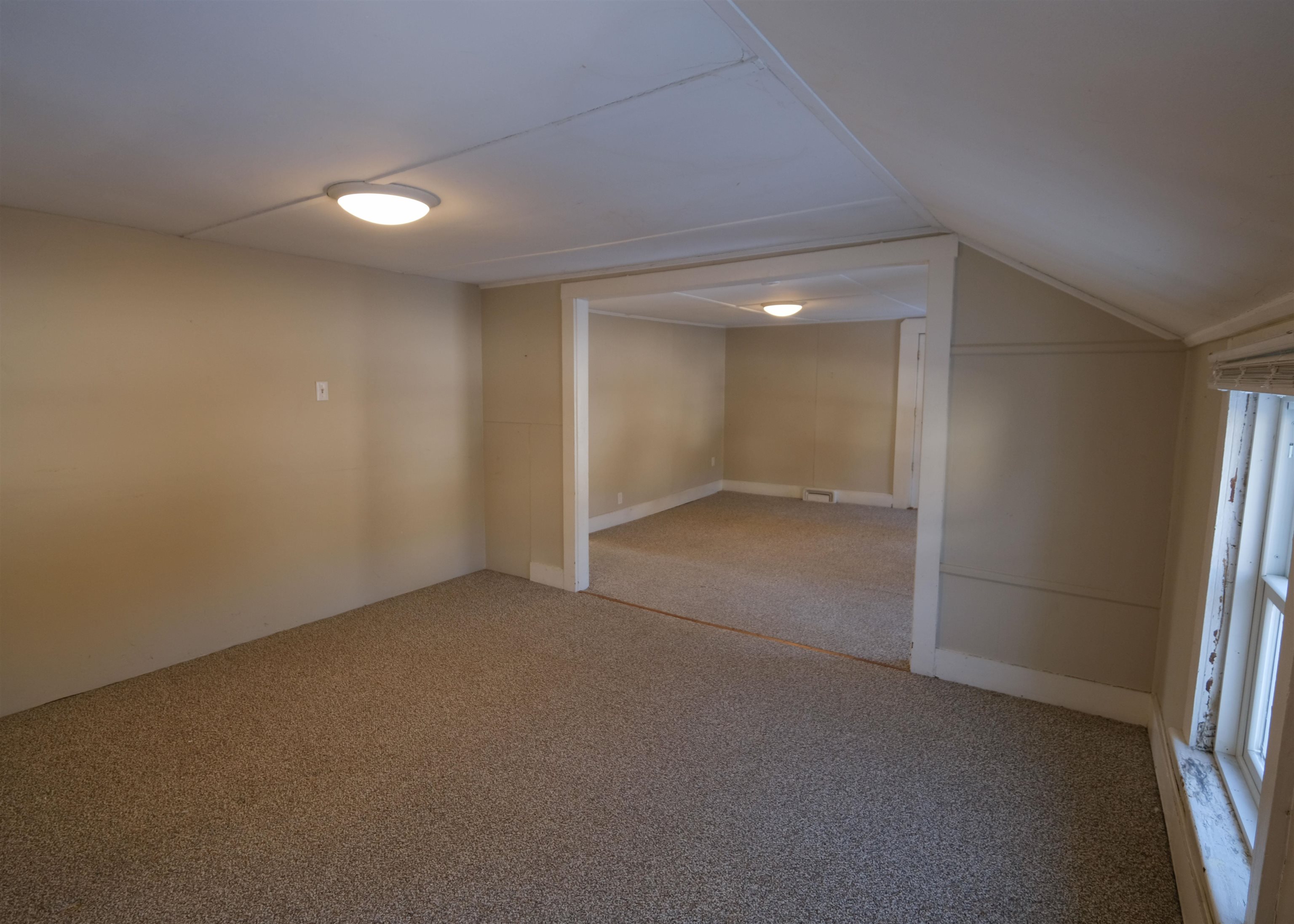 818 Main Street Property Photo 14