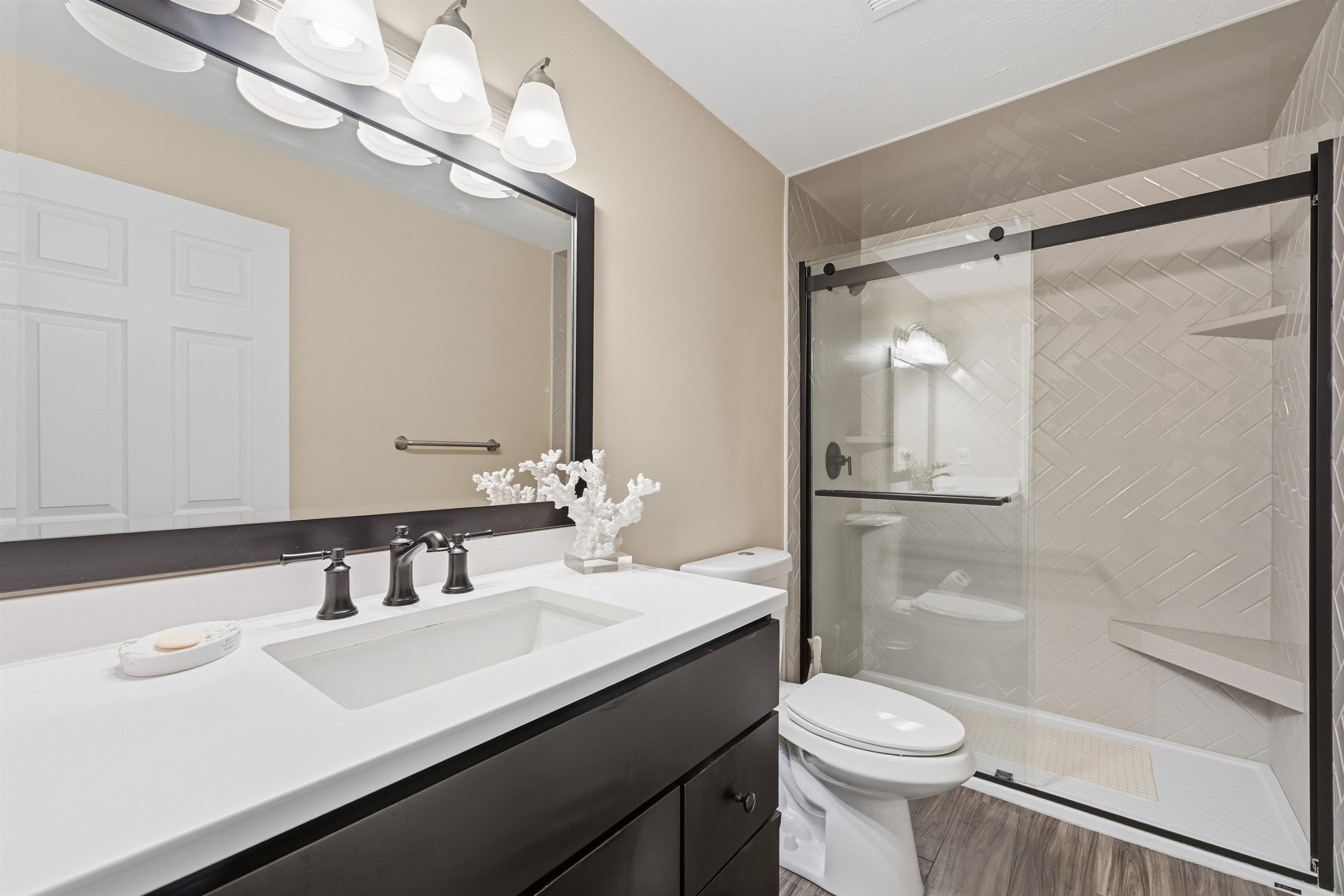 15a David Drive Property Photo 4
