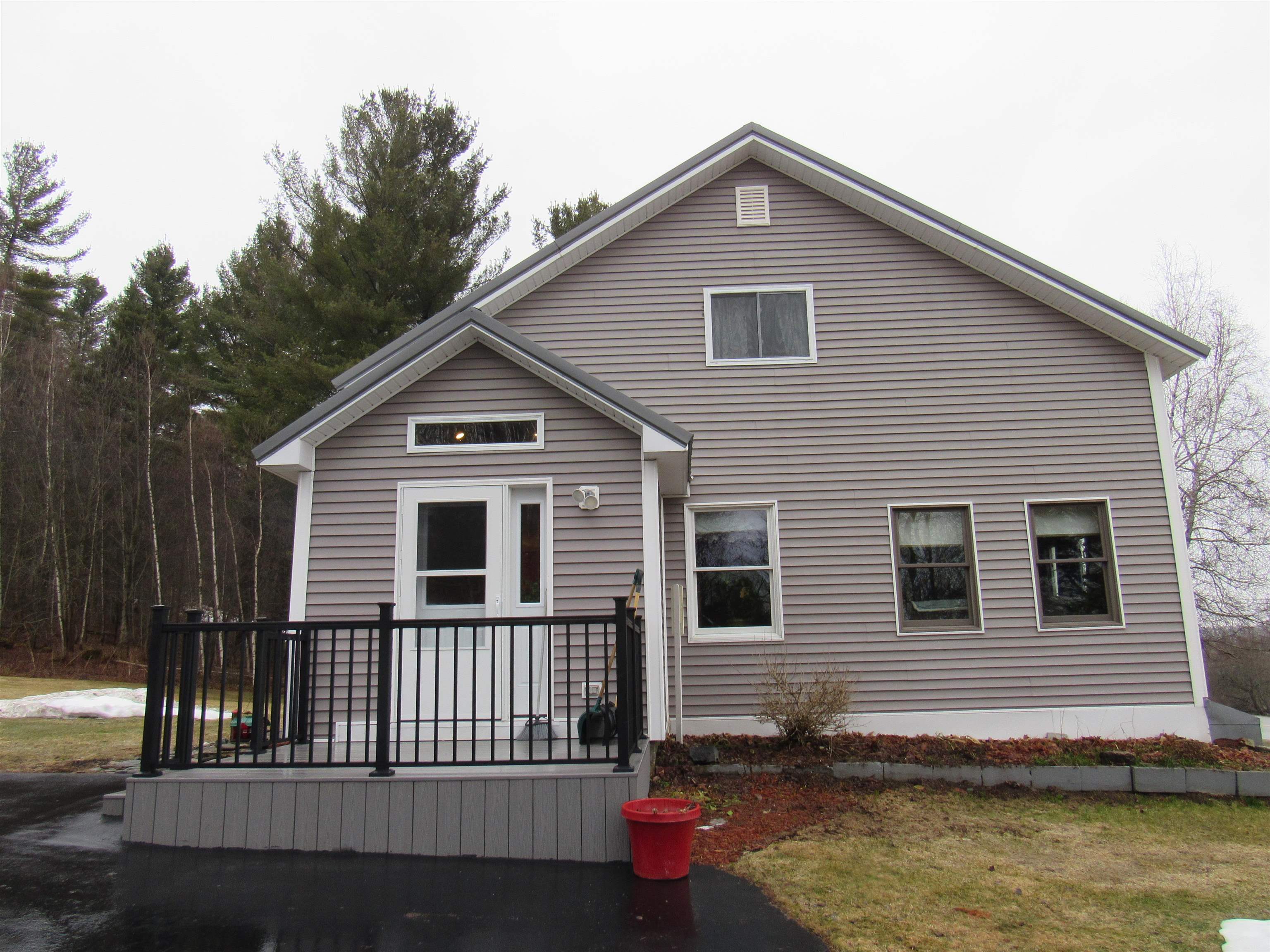 1901 Cross Road Property Photo 10