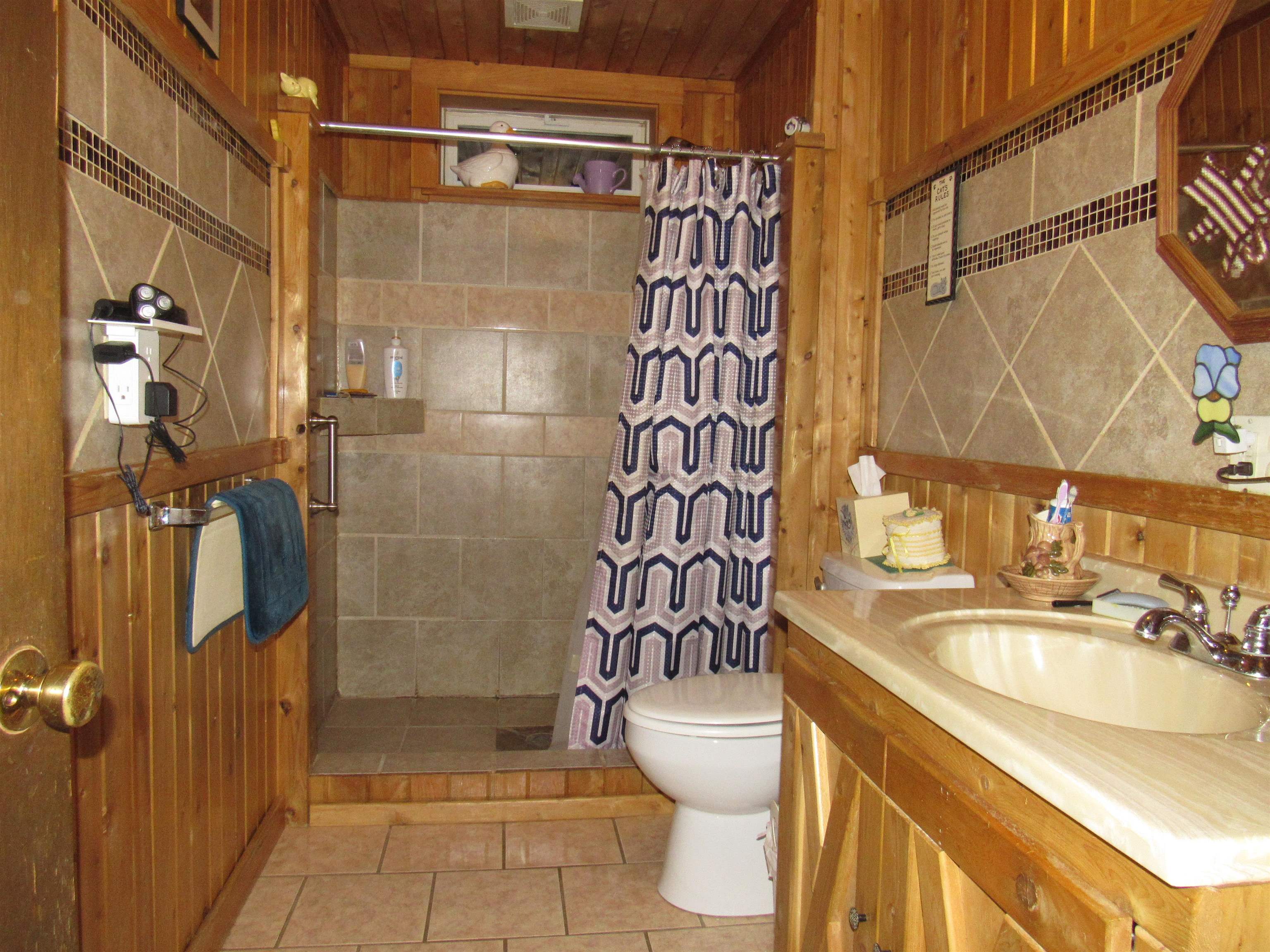 1901 Cross Road Property Photo 48