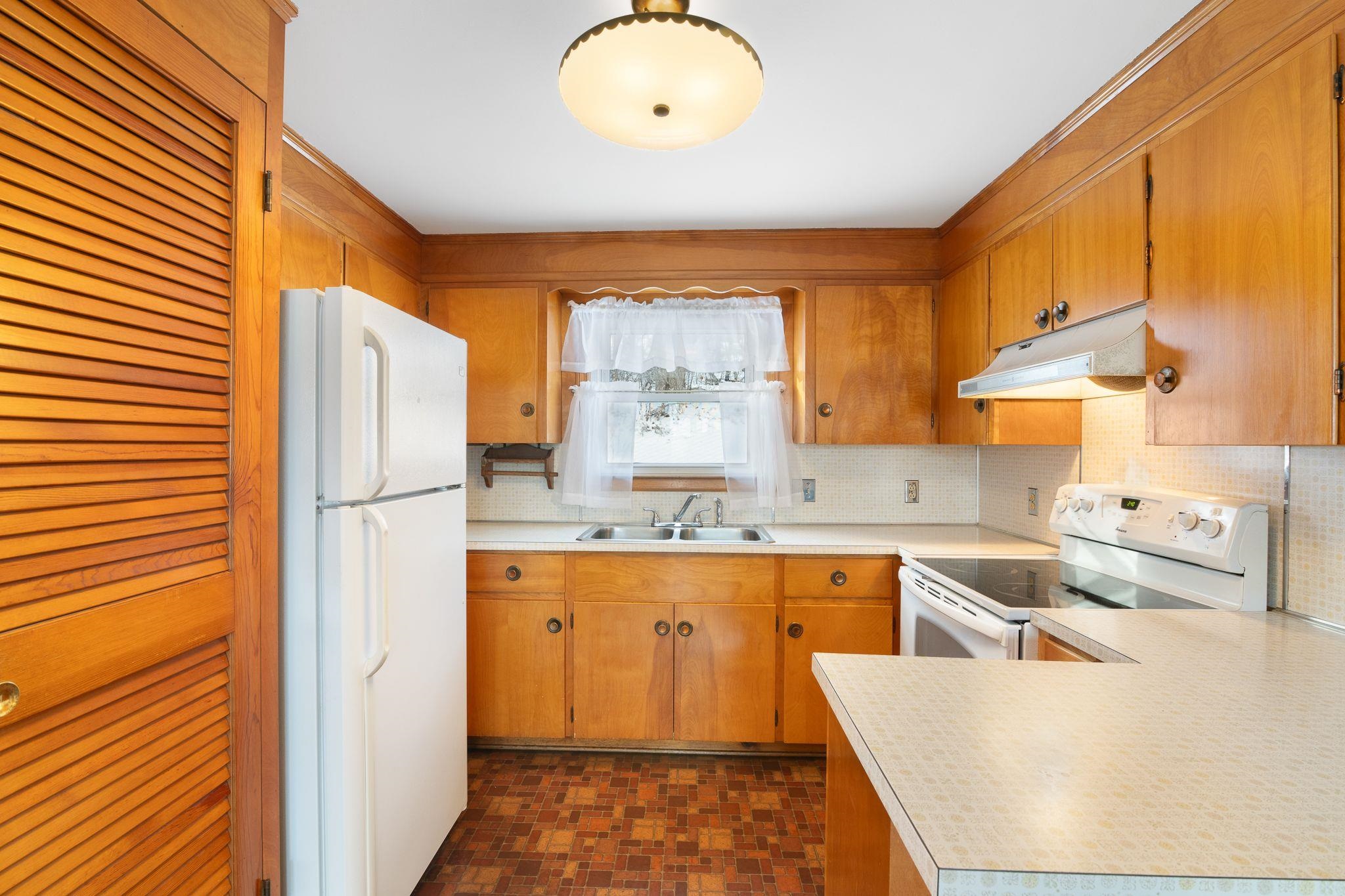 39 Atwood Street Property Photo 3