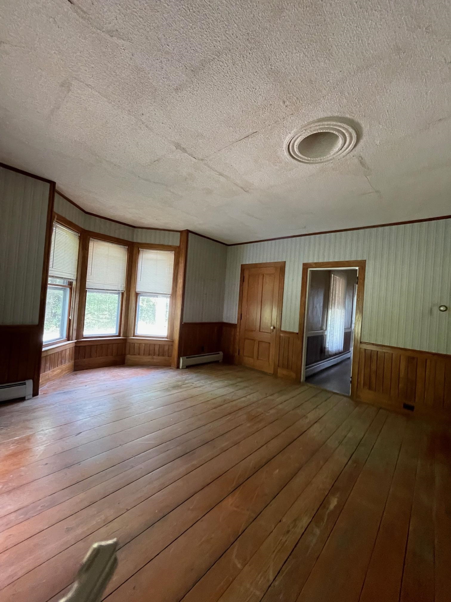 207 River Road Property Photo 4