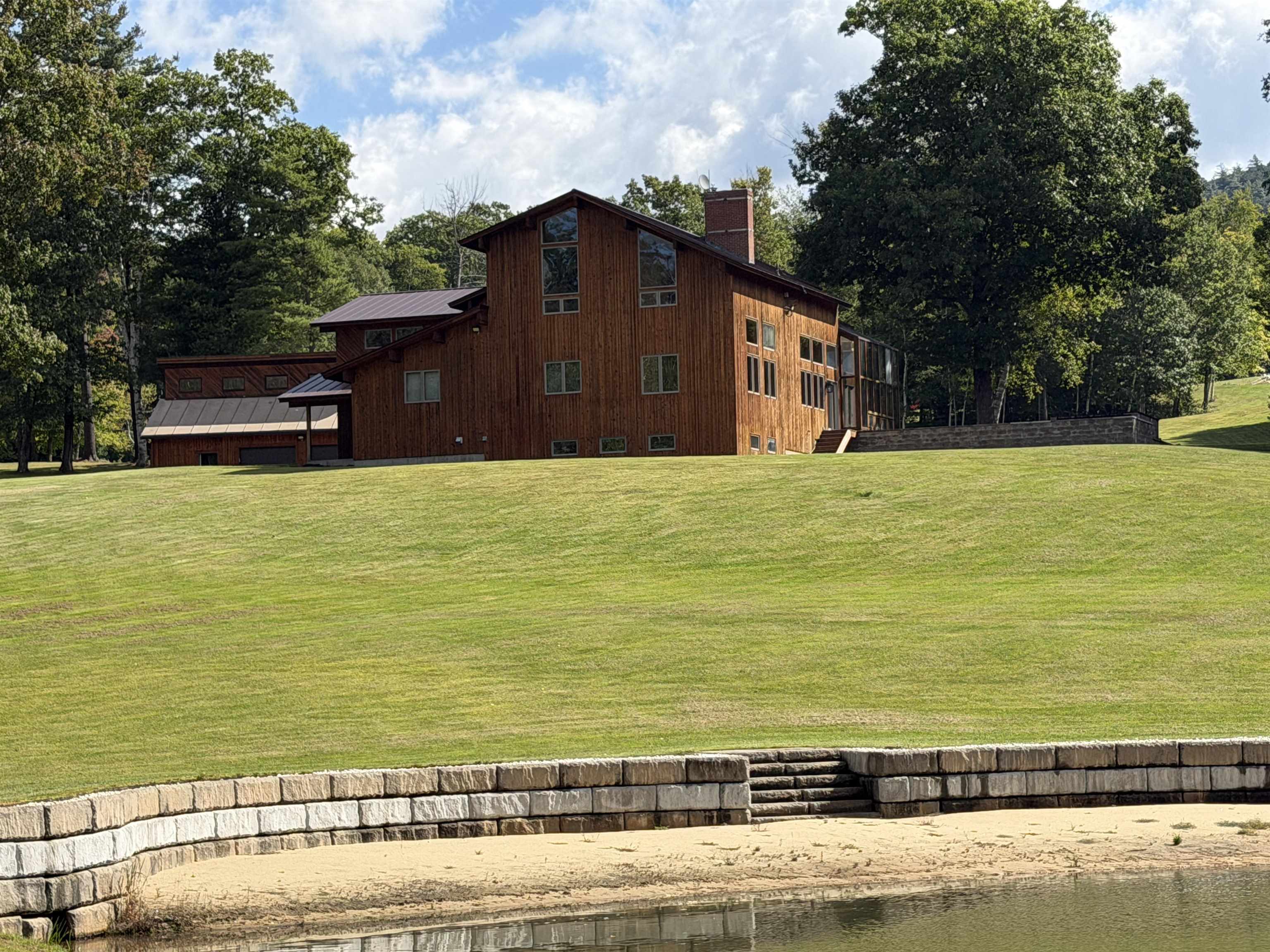 104 Upper Stonehouse Mountain Road