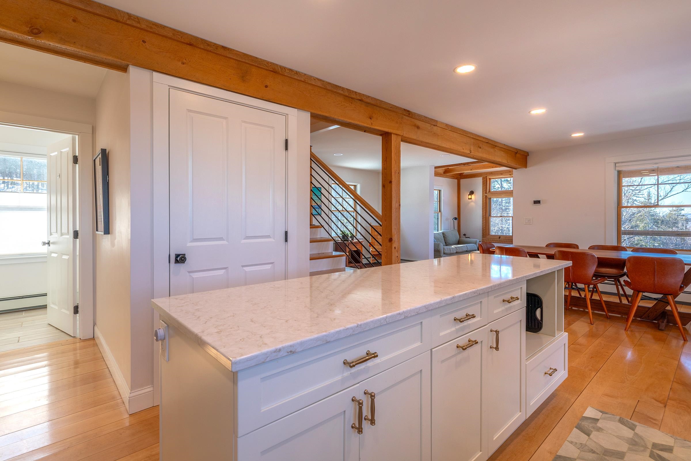 2734 Healdville Road Property Photo 9