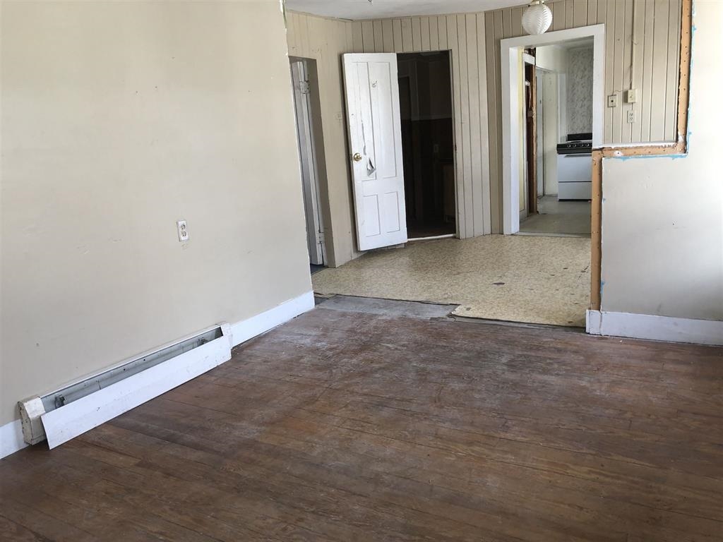 304 Main Street Property Photo 23