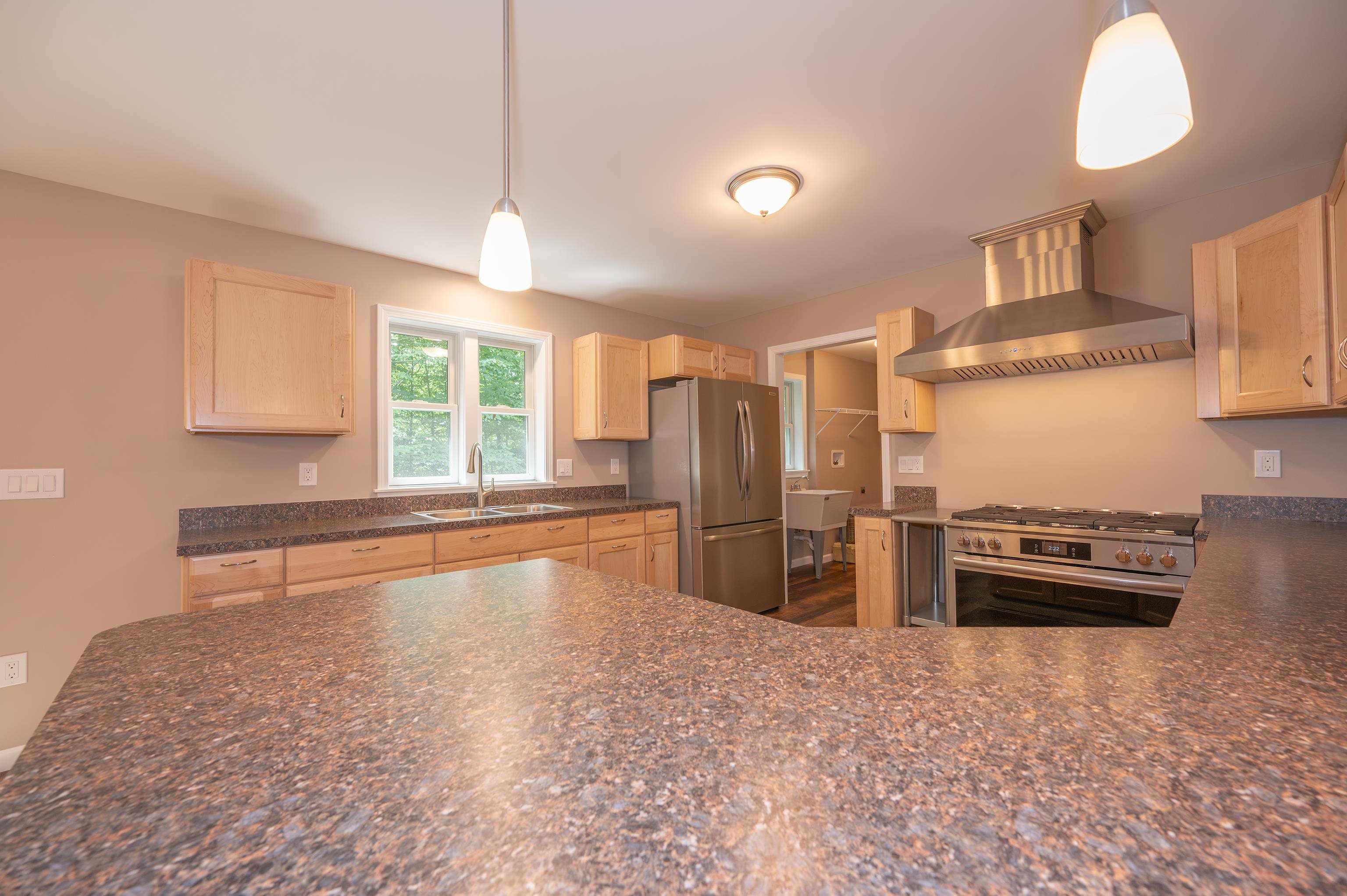 127 Top Ridge Property Photo 8