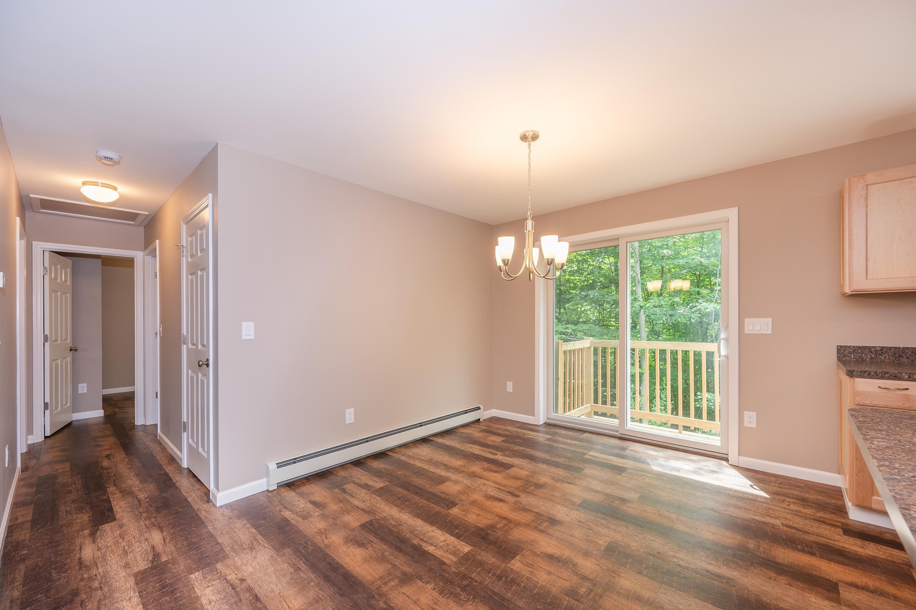 127 Top Ridge Property Photo 9