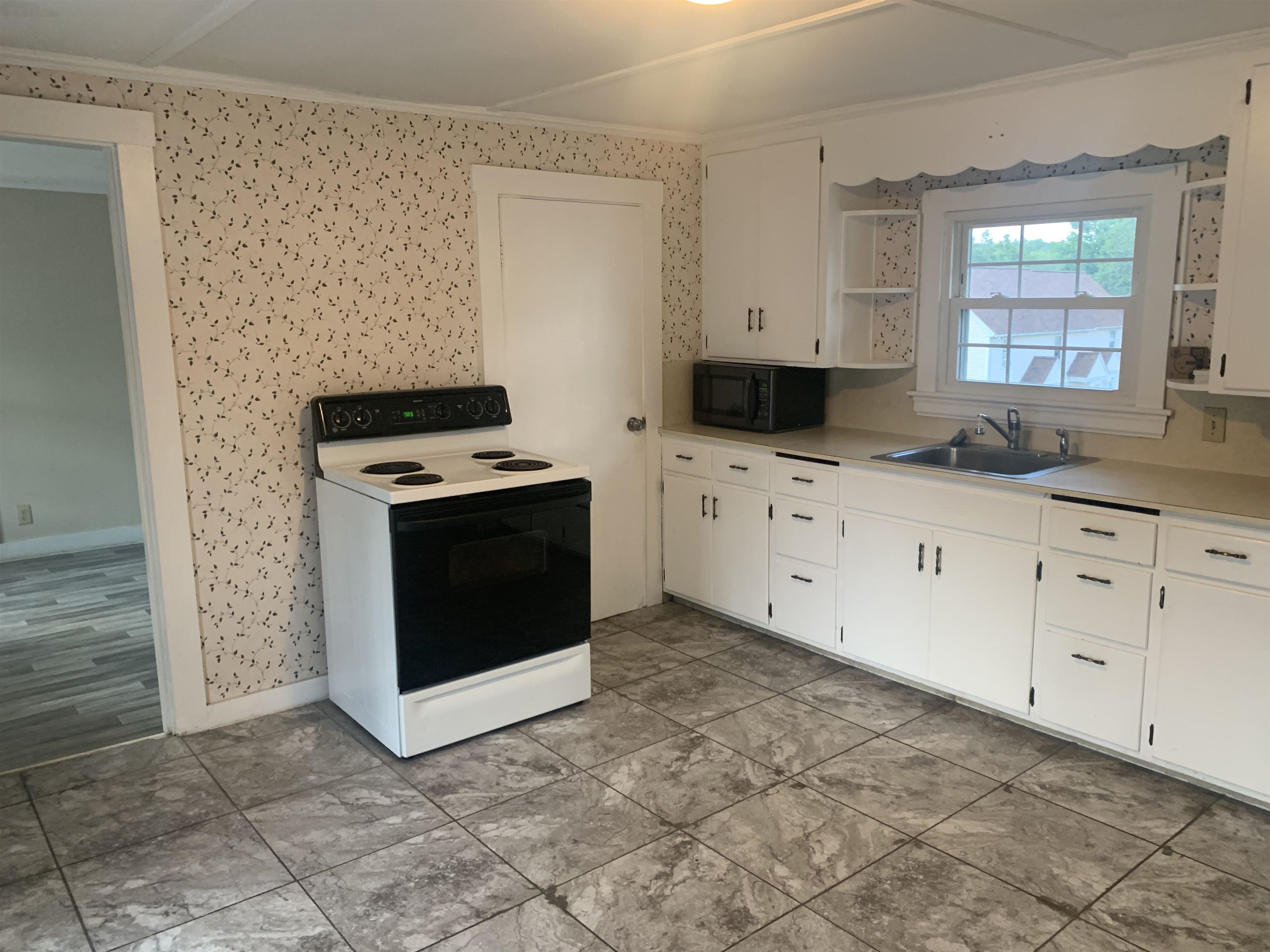 36 Union Street Property Photo 6