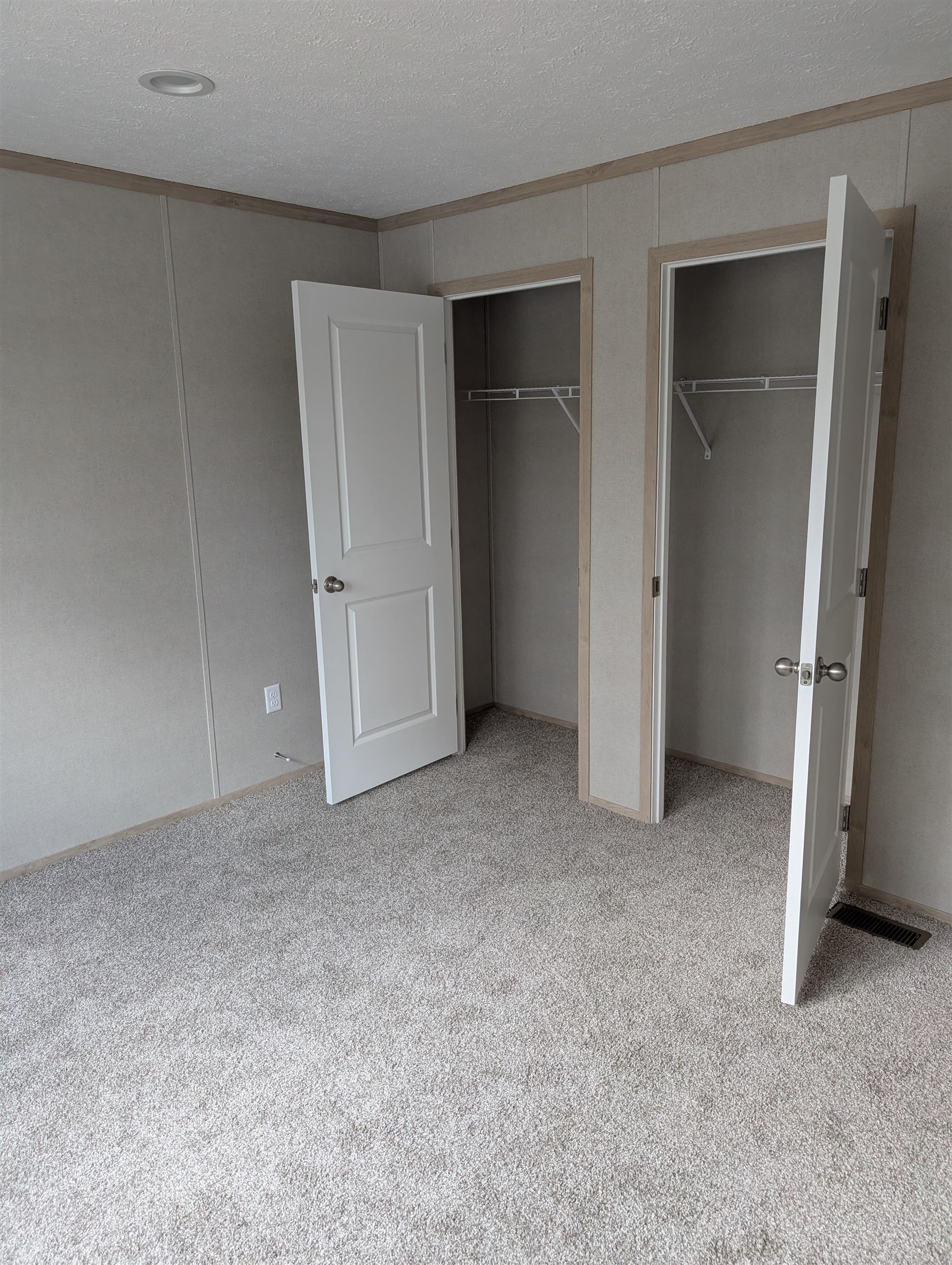 8 Avenue A Property Photo 6