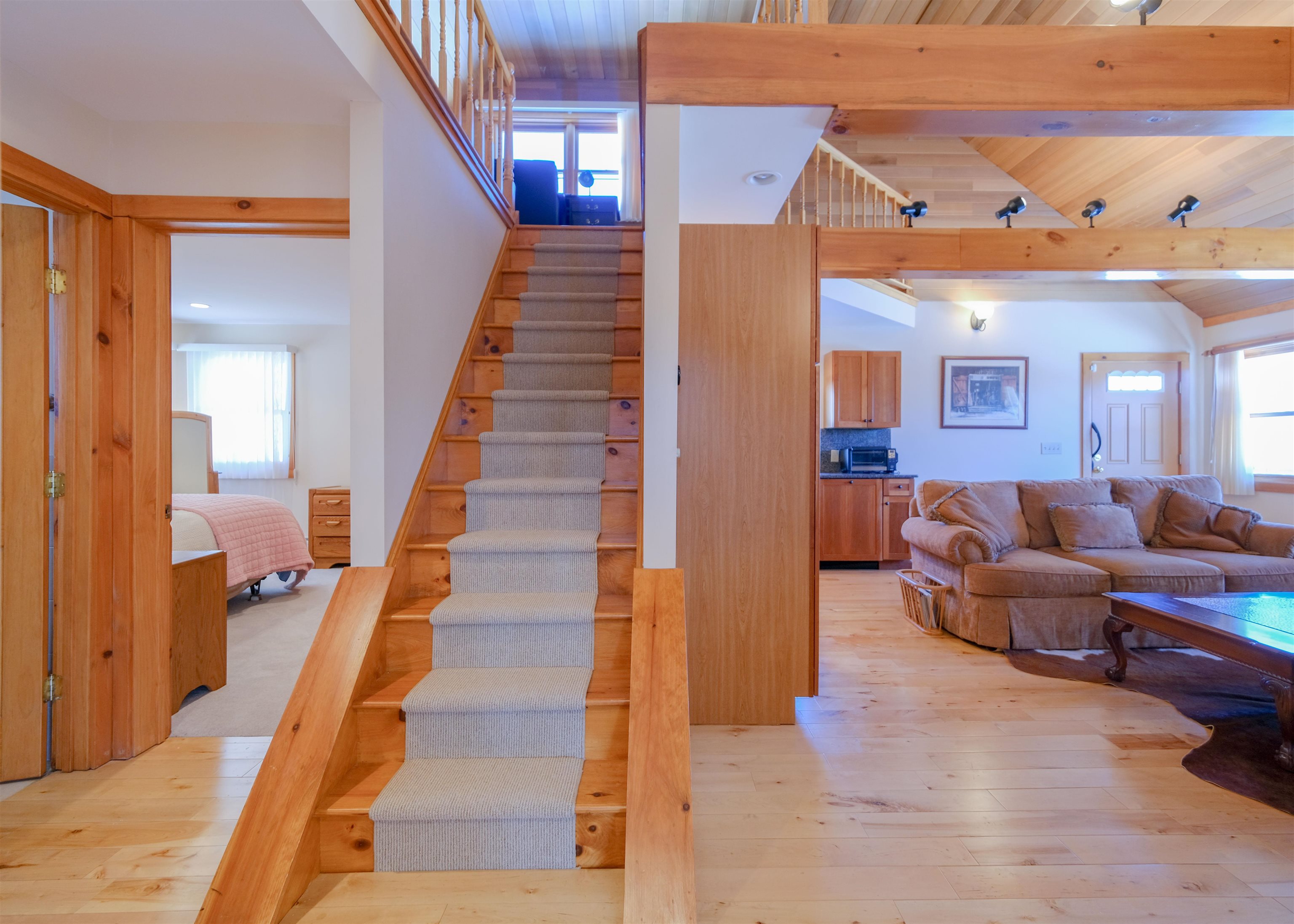 306 Hedgehog Hill Road N Property Photo 19