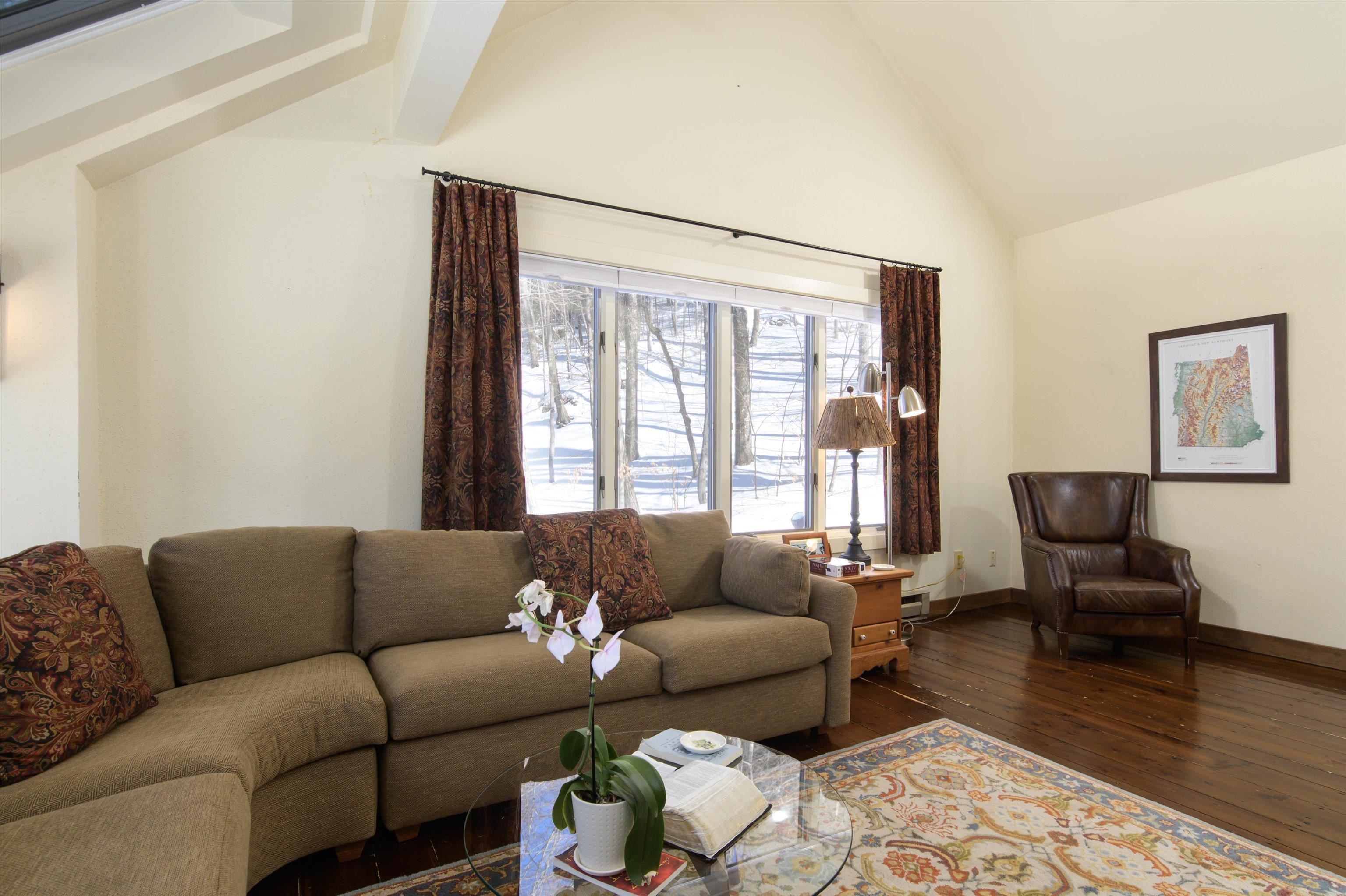 879 East Ash Road Property Photo 3
