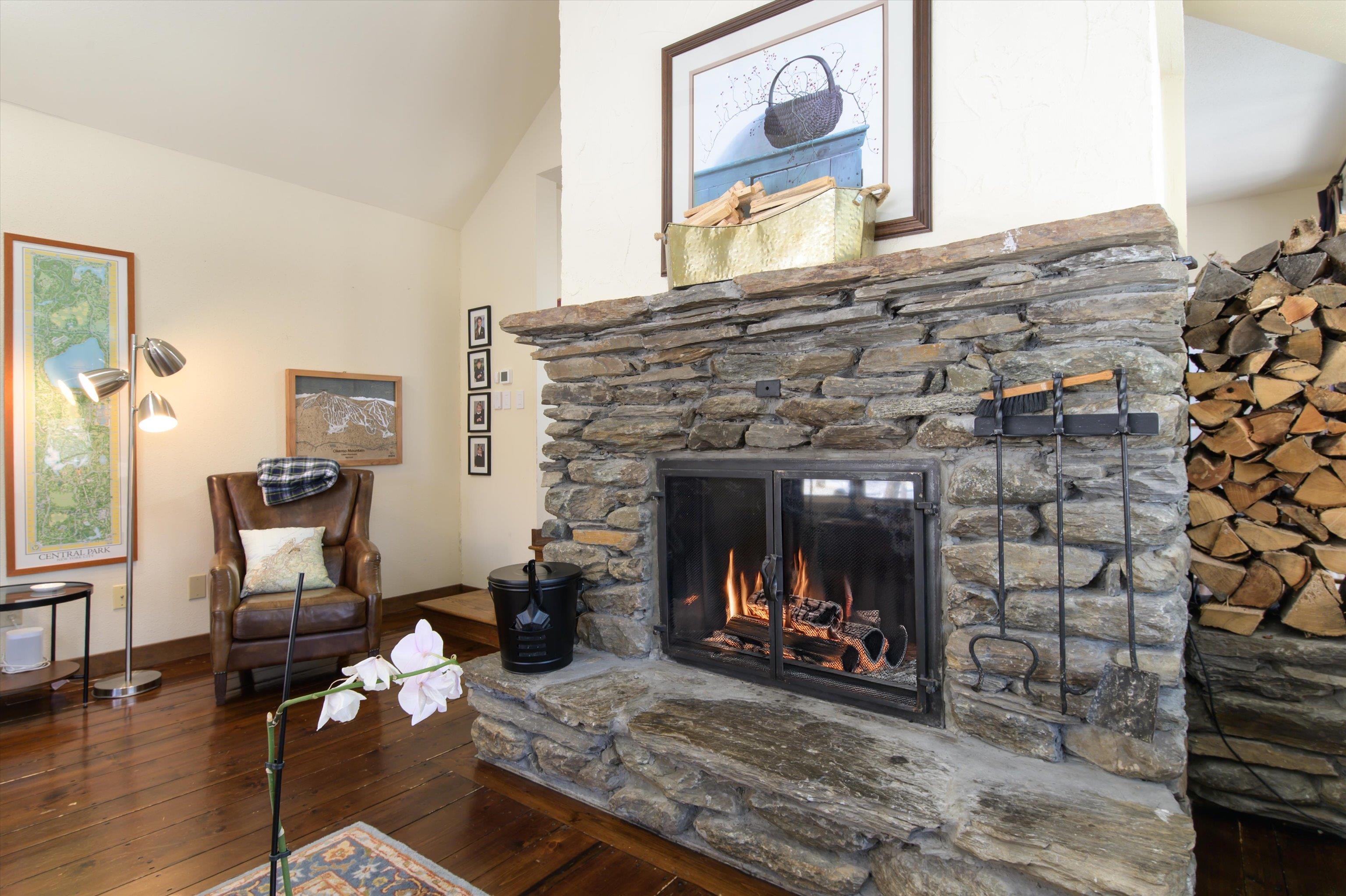 879 East Ash Road Property Photo 4
