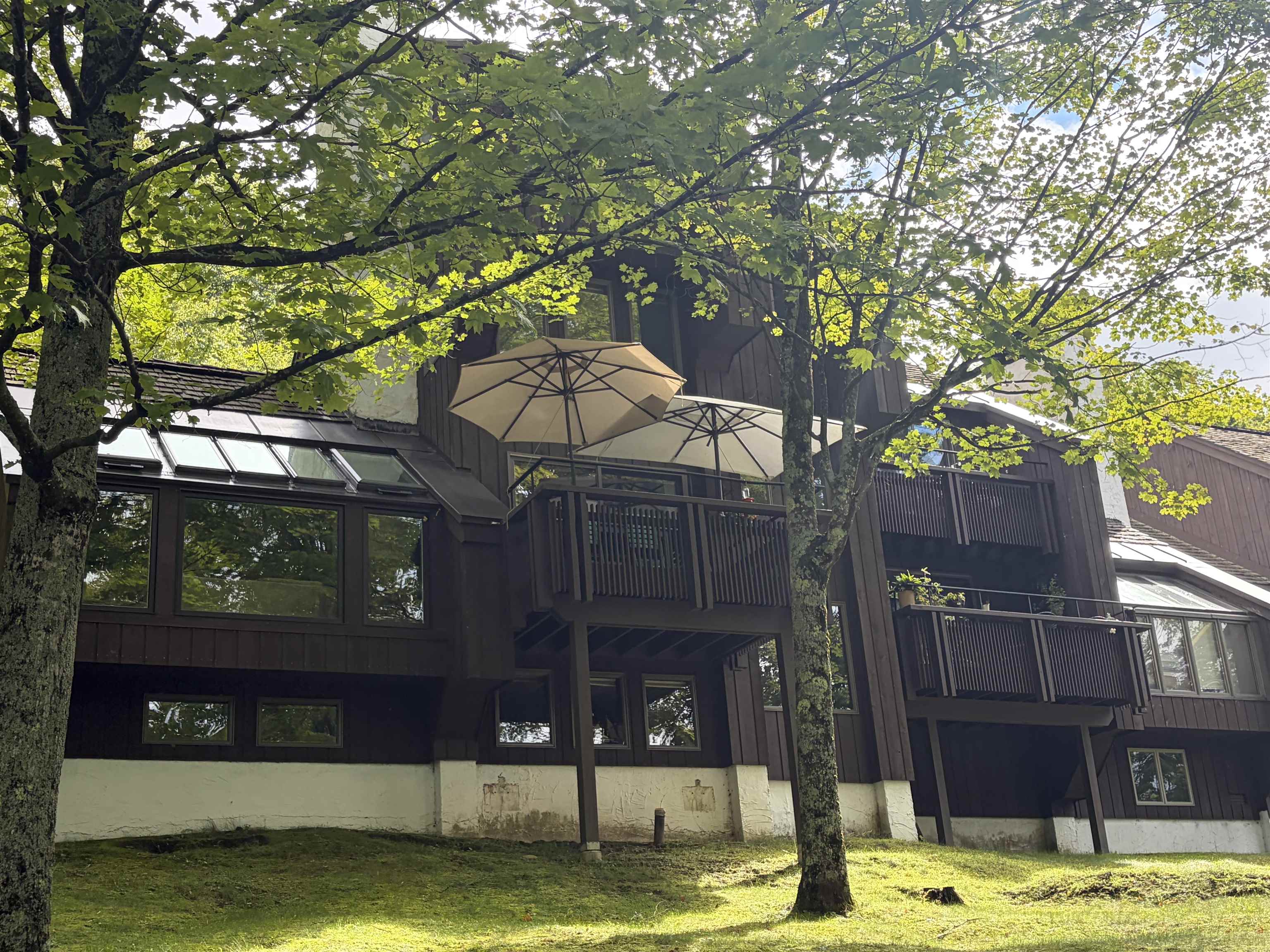 879 East Ash Road Property Photo 4