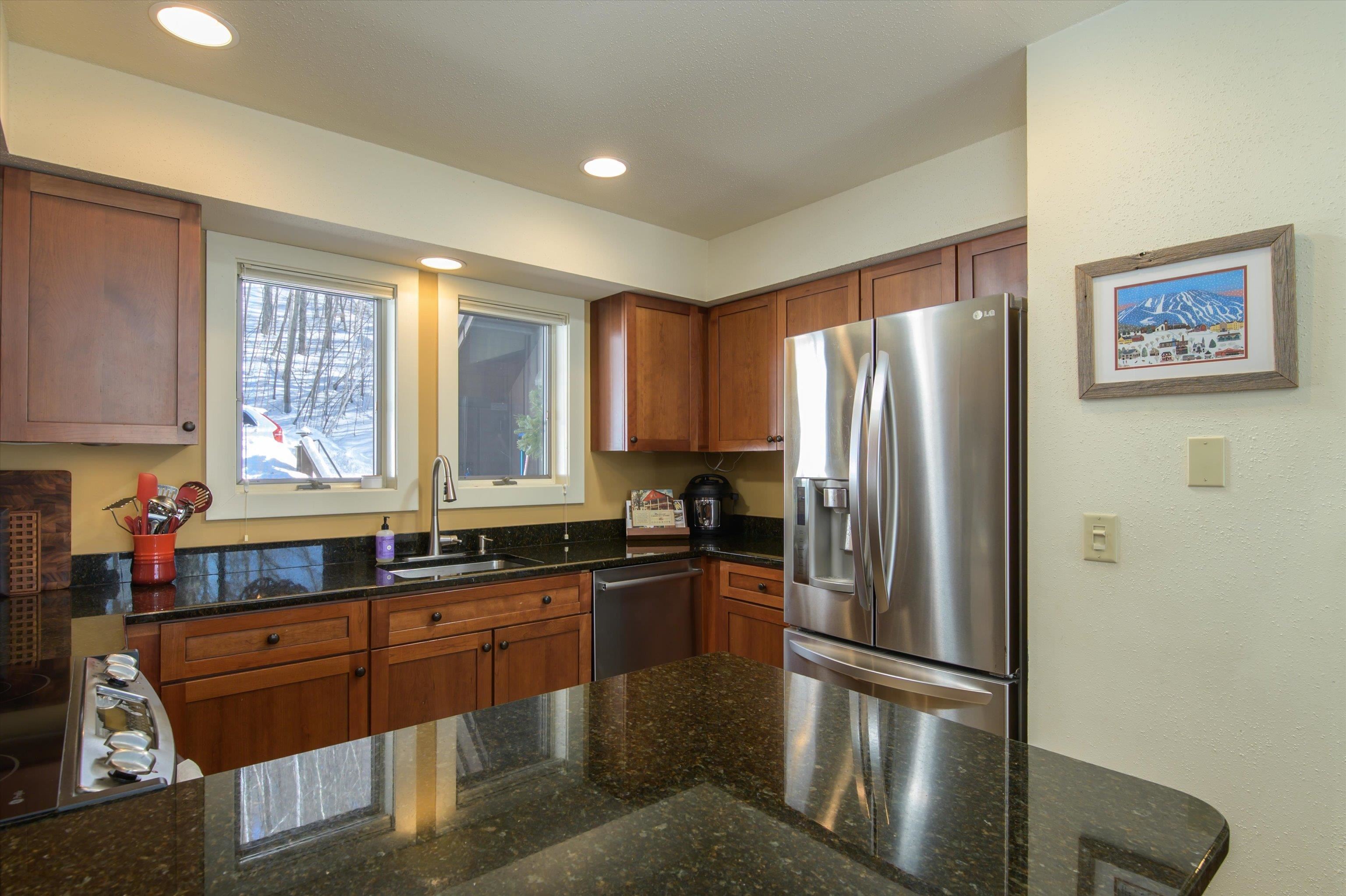 879 East Ash Road Property Photo 6