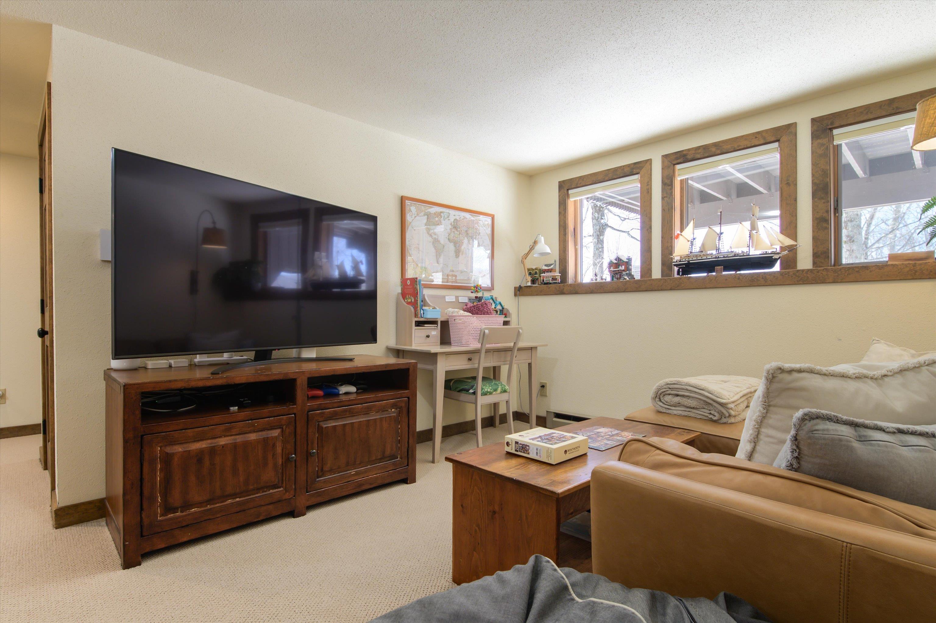 879 East Ash Road Property Photo 15