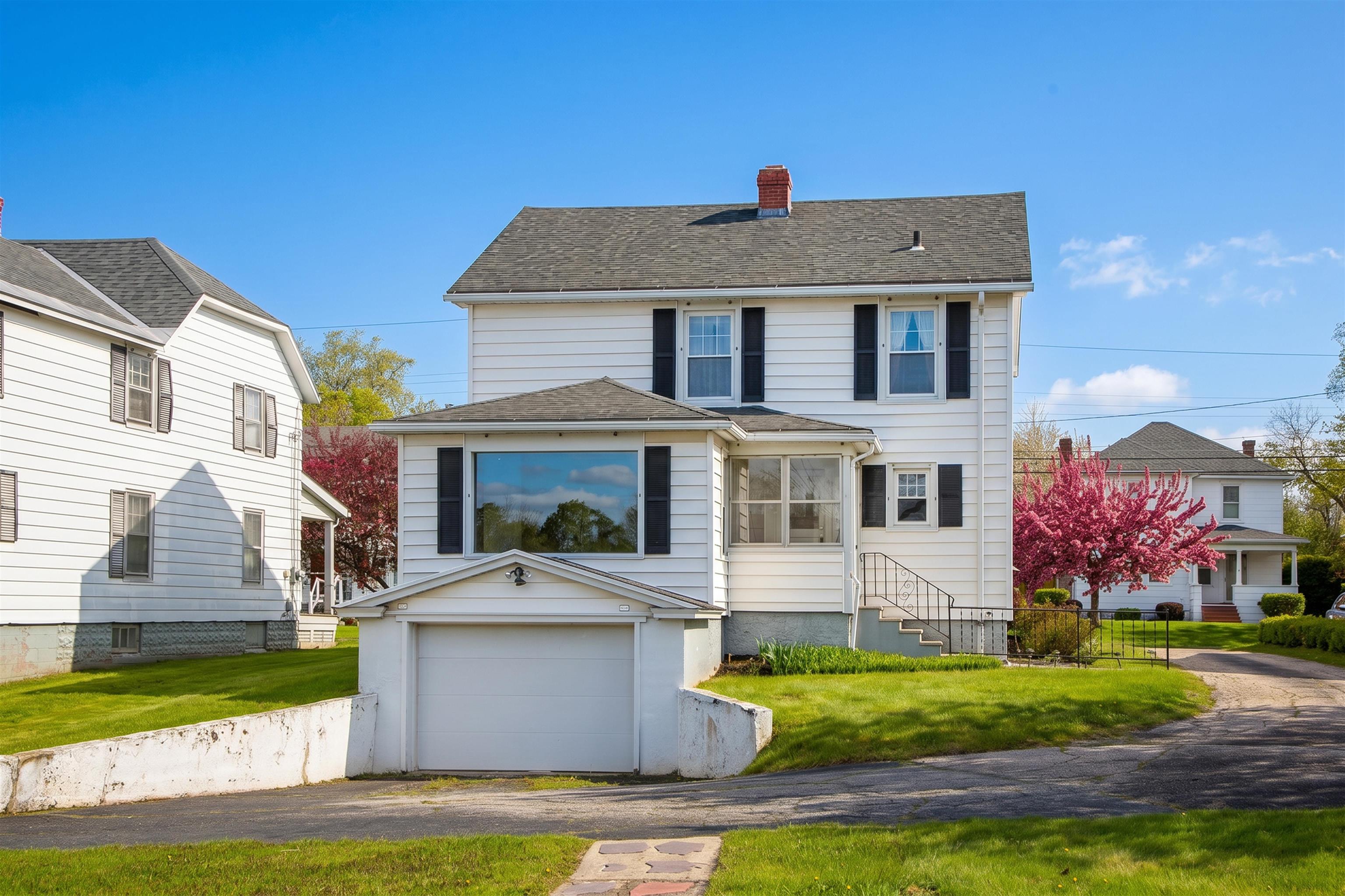 98 Harrington Avenue Property Photo 3