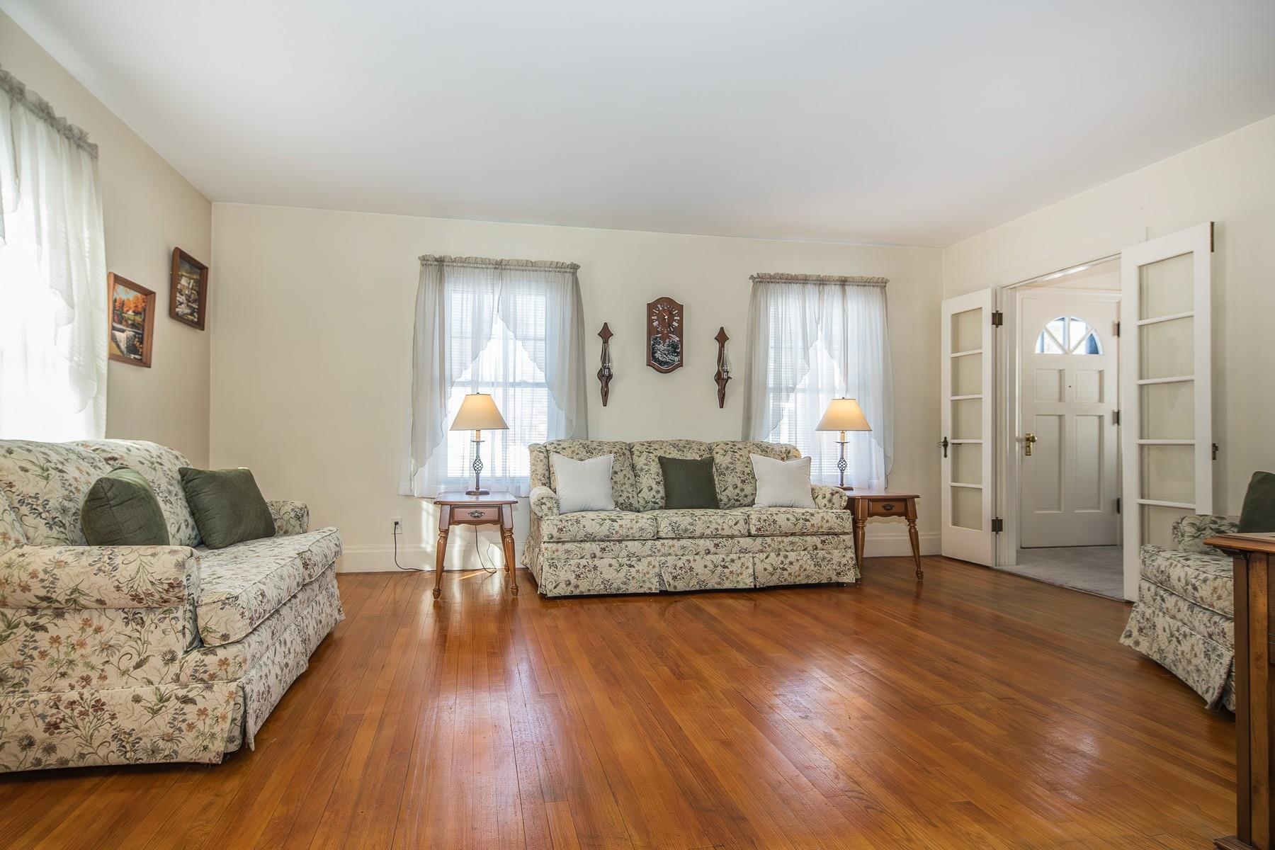 98 Harrington Avenue Property Photo 15