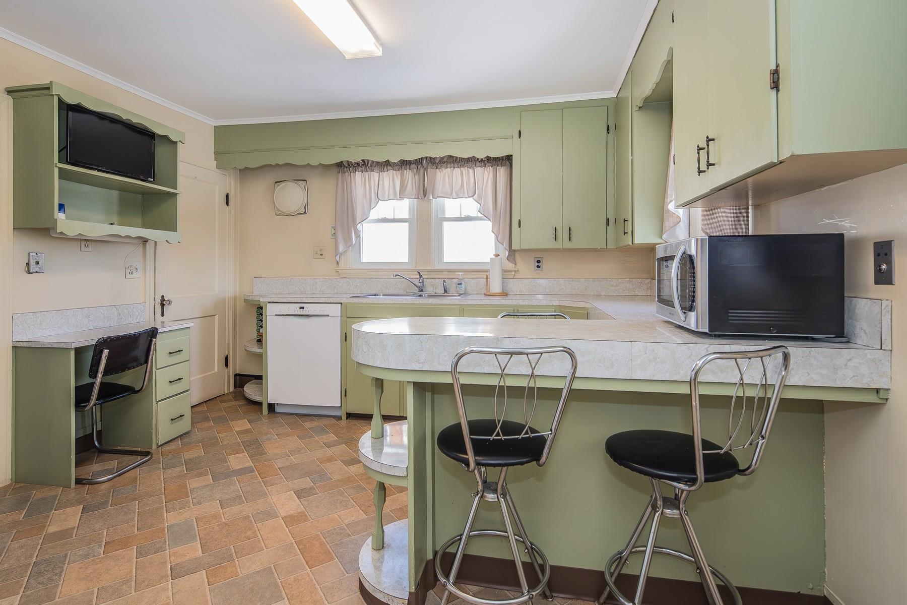 98 Harrington Avenue Property Photo 20