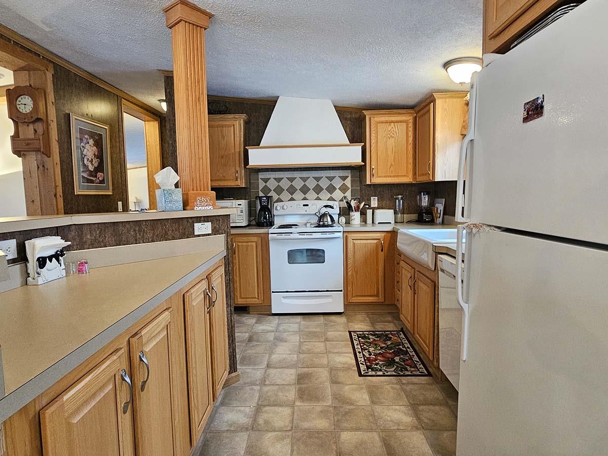 427 Dewing Road Property Photo 22