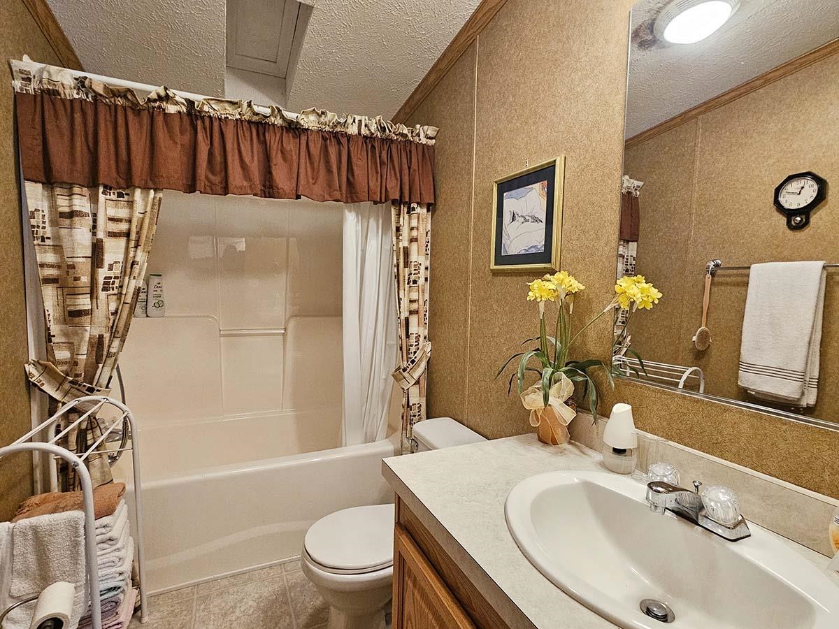 427 Dewing Road Property Photo 30