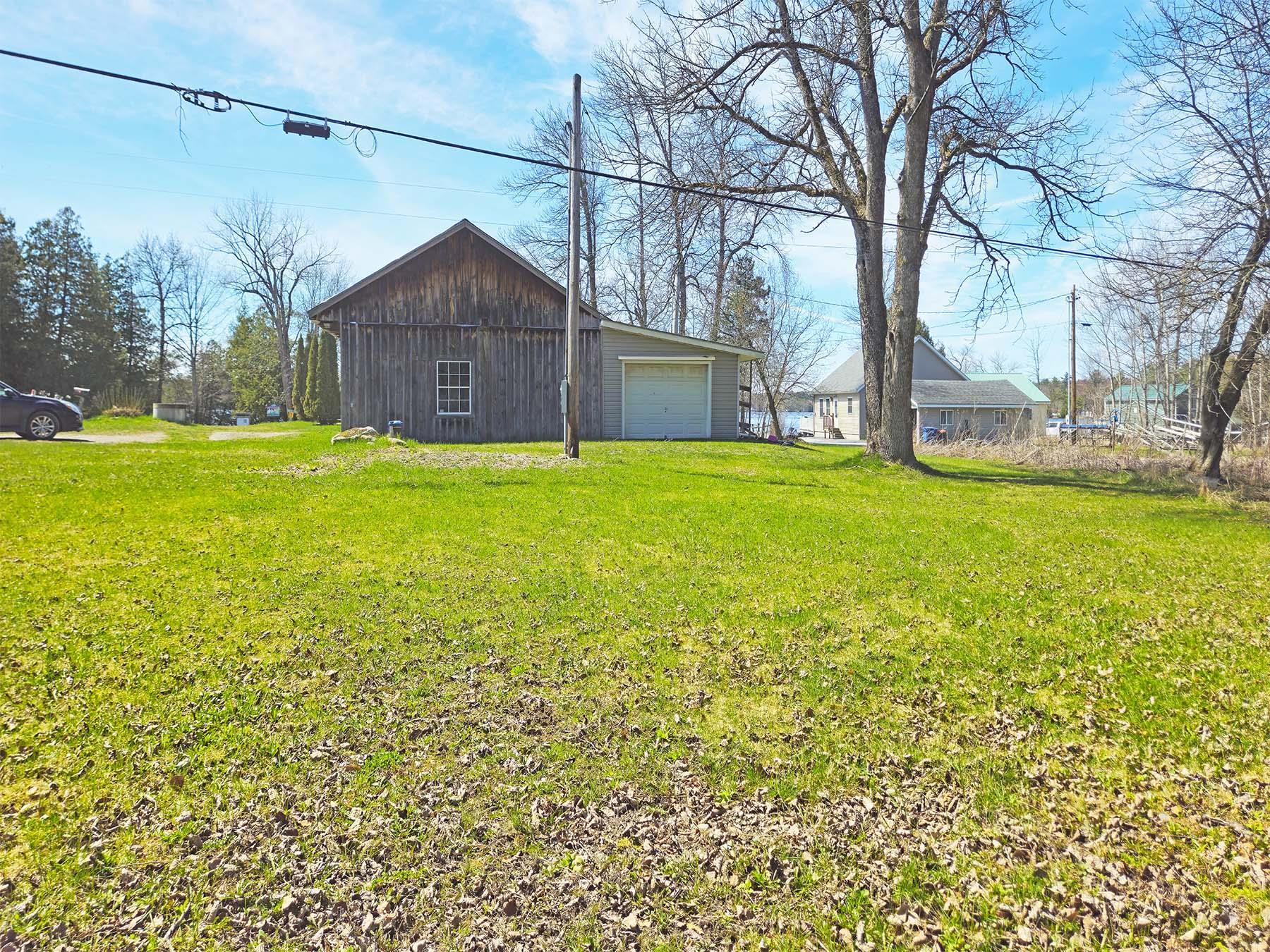 427 Dewing Road Property Photo 32