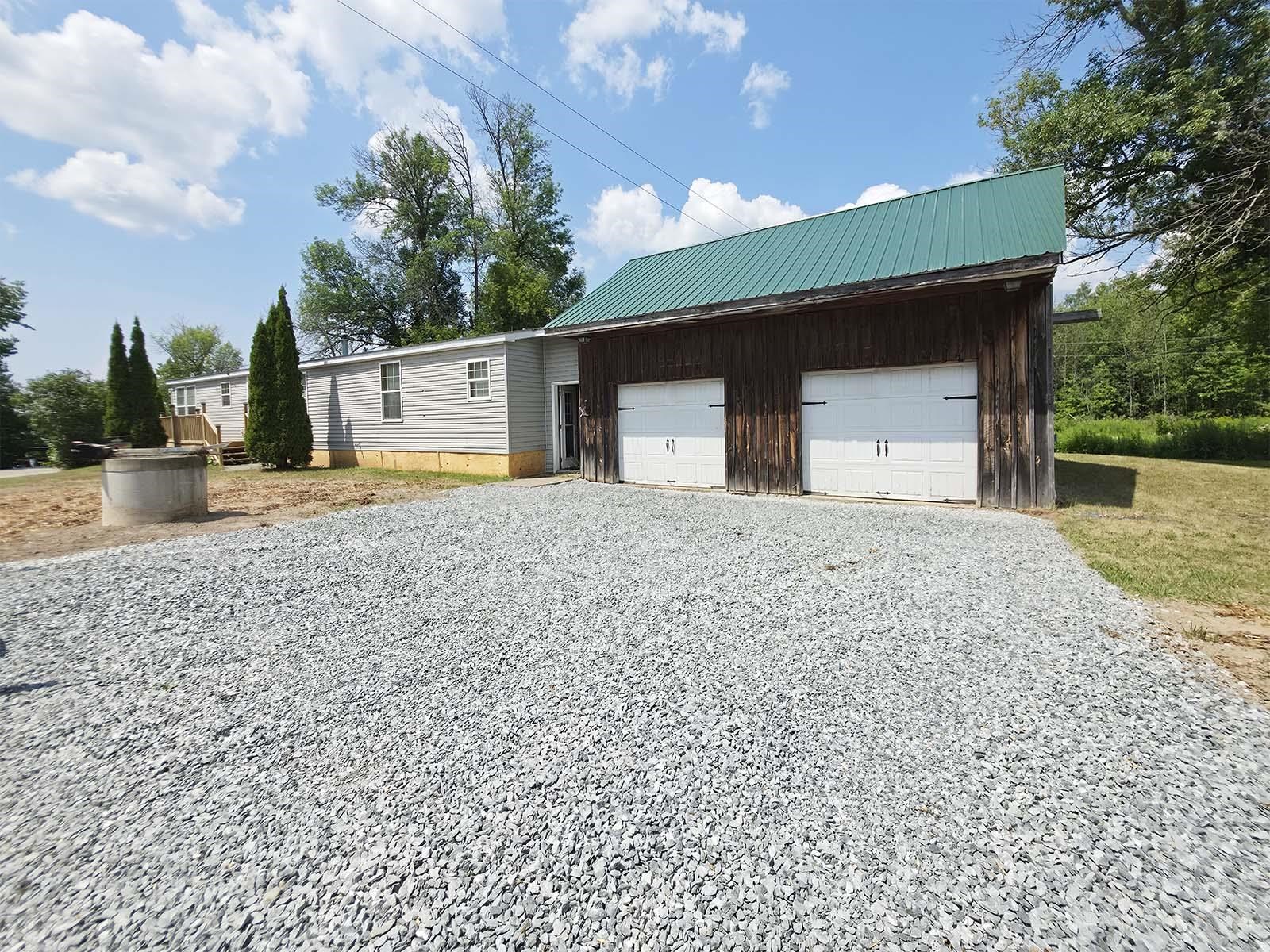 427 Dewing Road Property Photo 38
